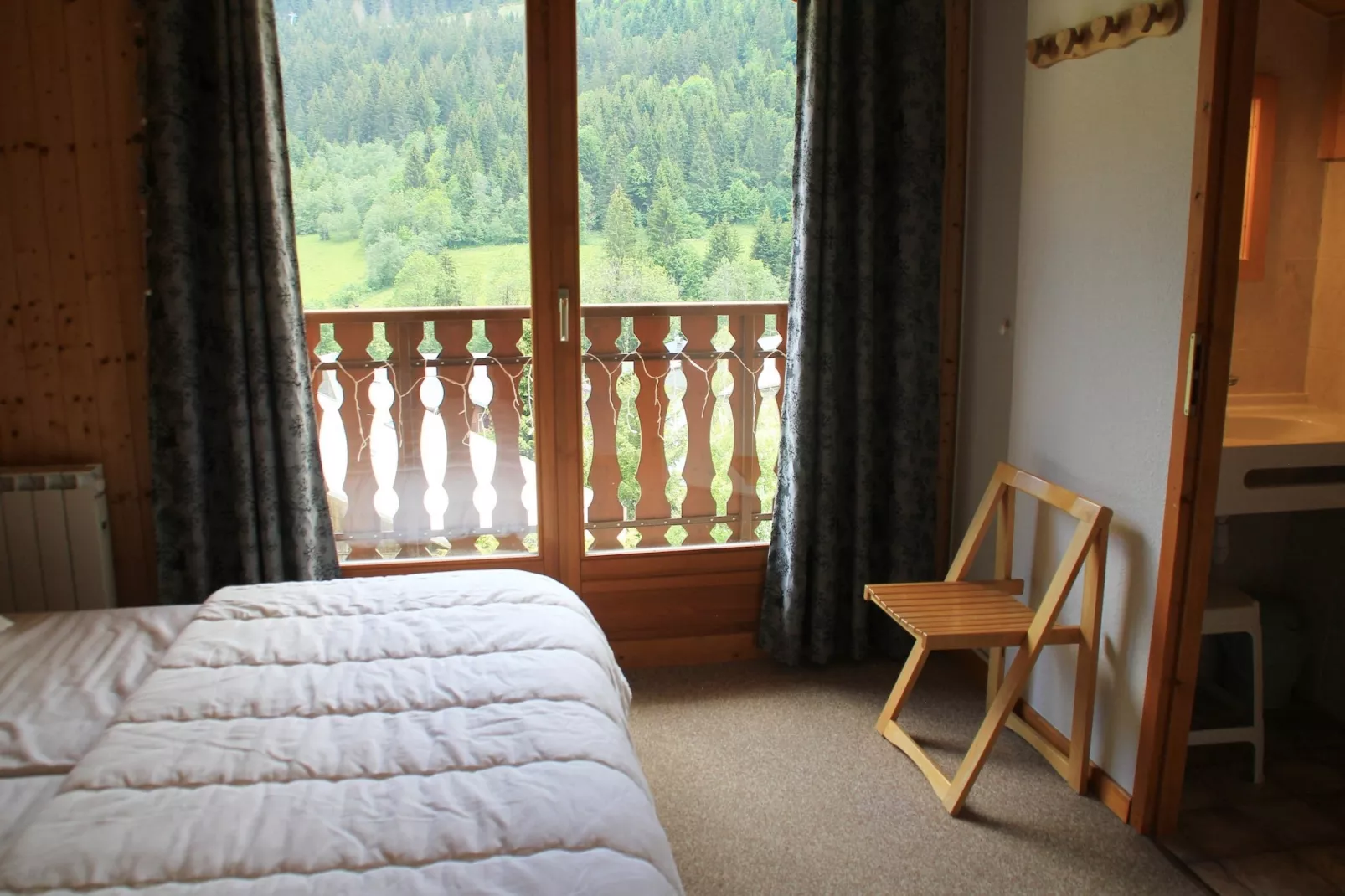 Amarillys AM20 MOUNTAIN & TELECABINE 6 Pers.-Bedroom