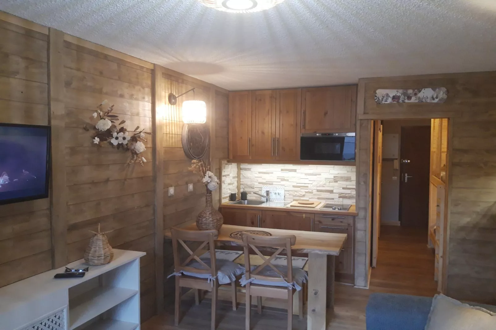 Alpenlake AP122 VIEW & NATURE 4 Pers.-Dining room