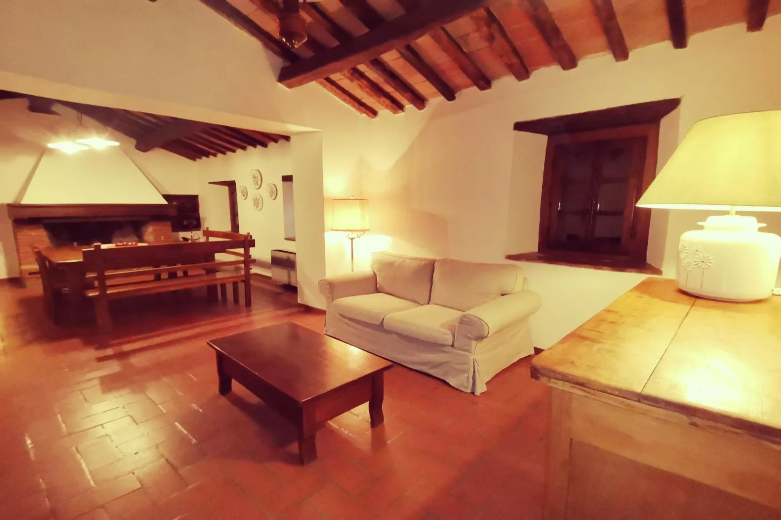 Agriturismo Podere Ceccherini in San Leolino - La Loggia-Living room