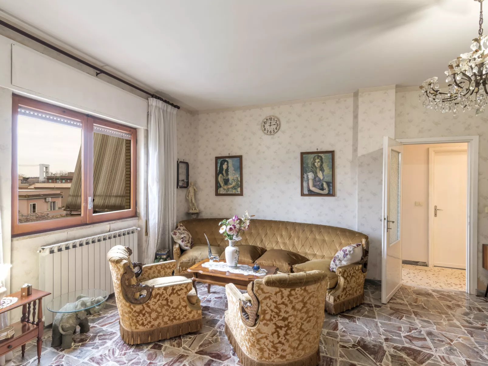 Fiumicino House-Inside