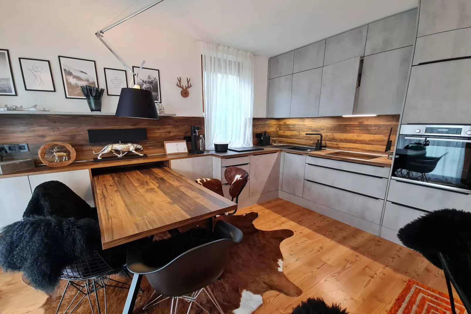 AlpenSafari Design-Living room