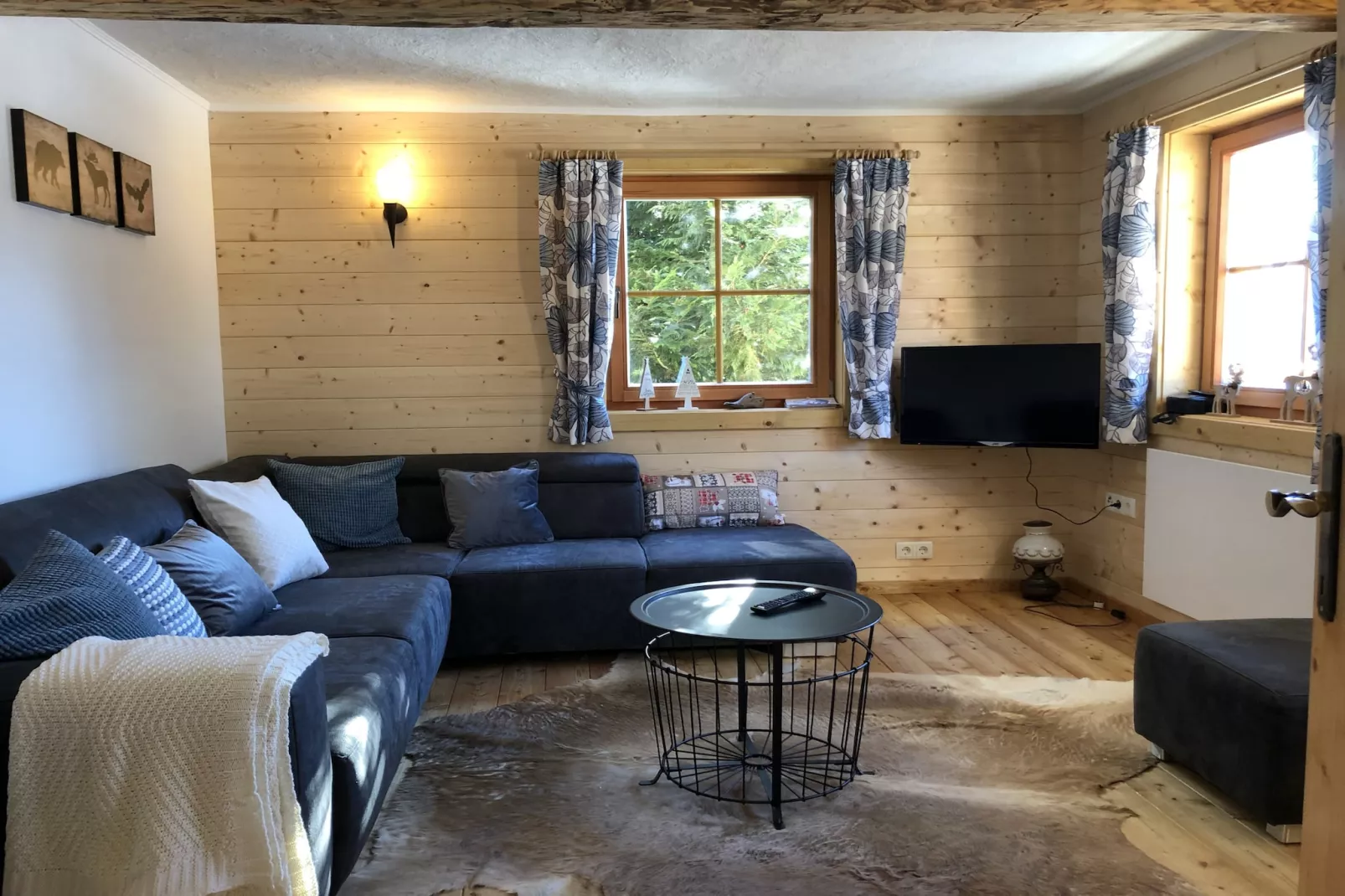 Felsenhütte-Wohnzimmer