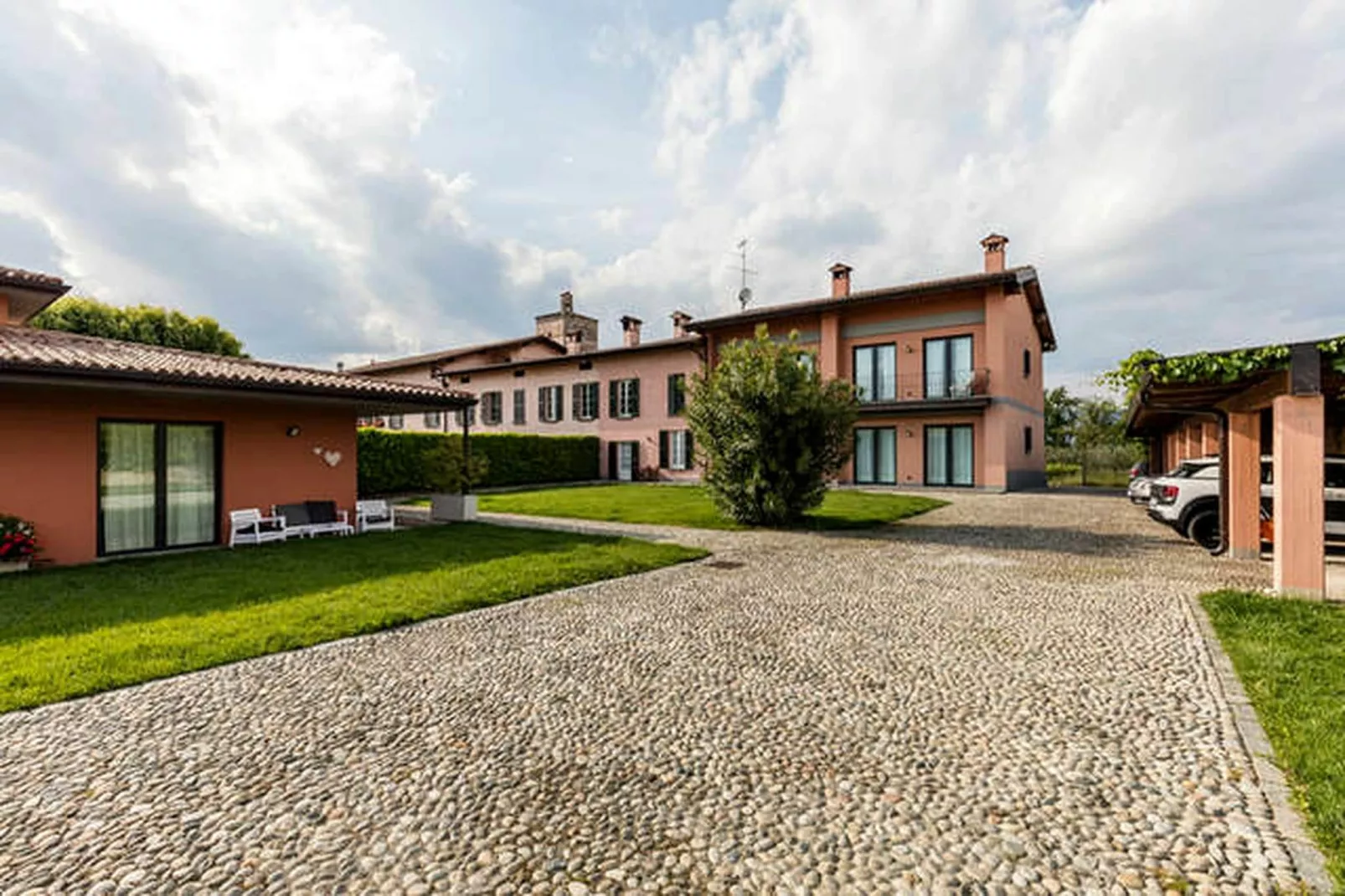 Pinot Bianco-Exterior summer
