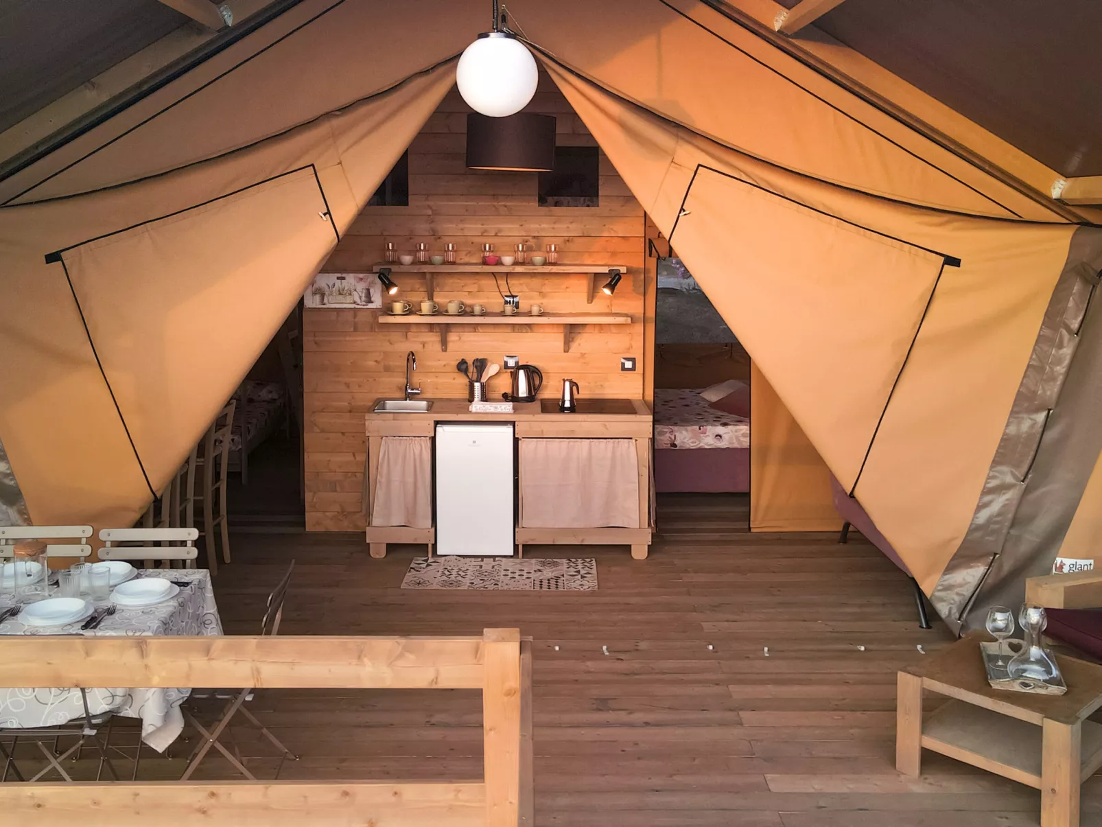 Glampingtent Zeus-Inside