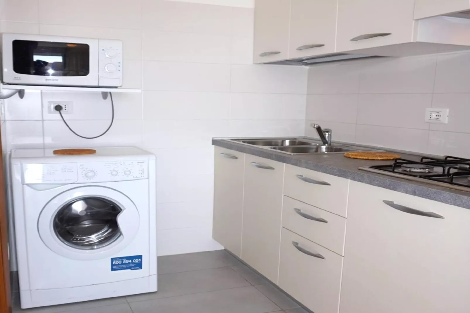 Riviera 24-Kitchen