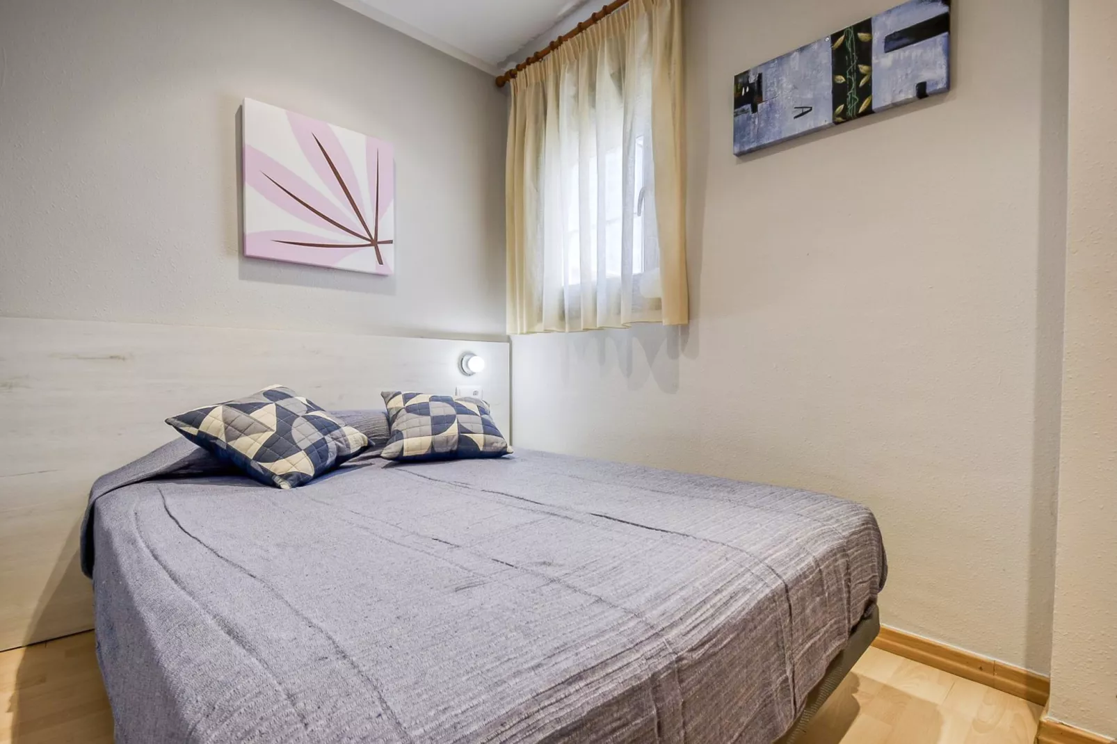P.C. GREGAL 4 ATICO Roses-Bedroom