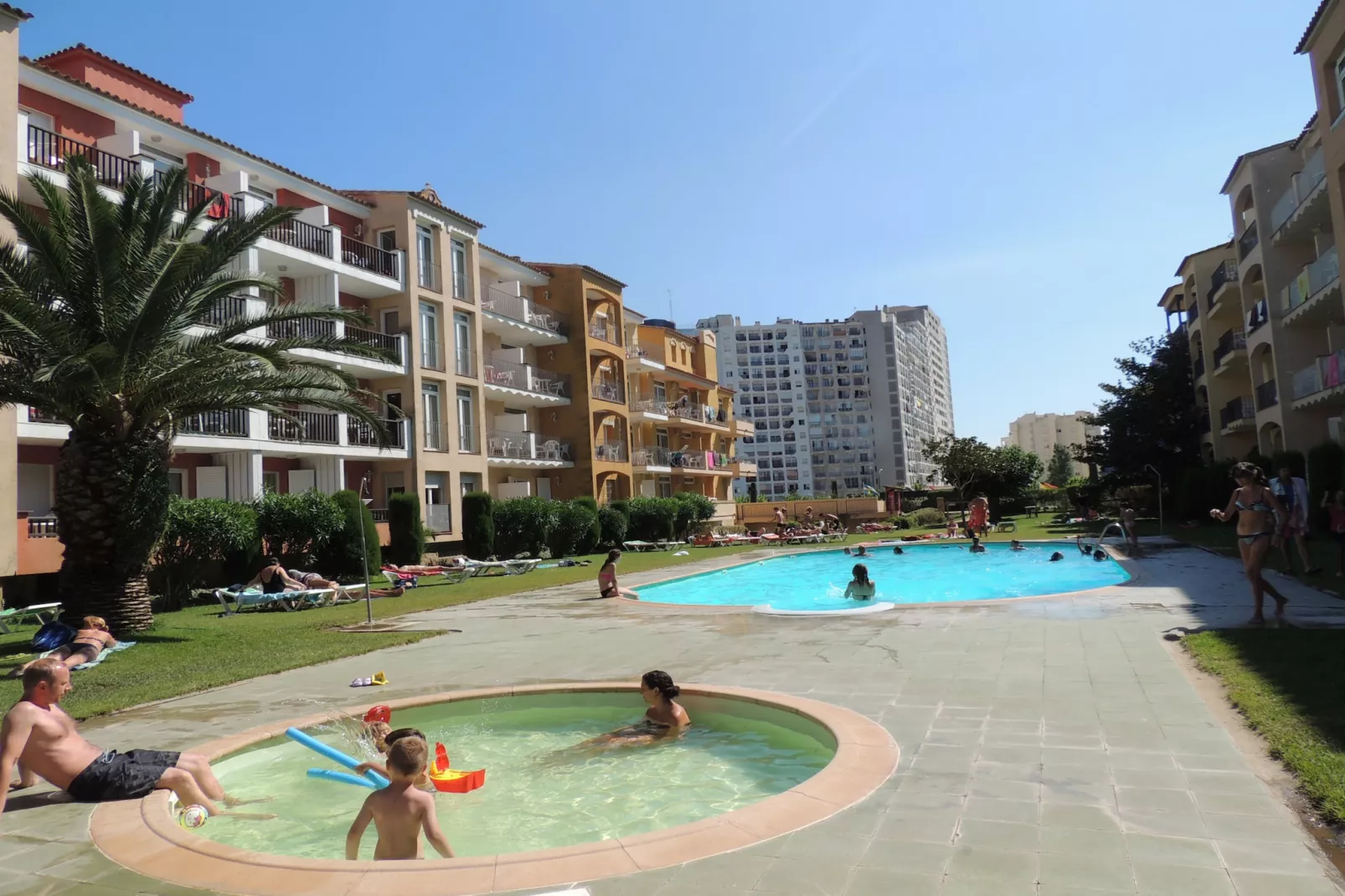 GRAN RESERVA PLAYA 9 25 Empuriabrava-Außenbereich Sommer