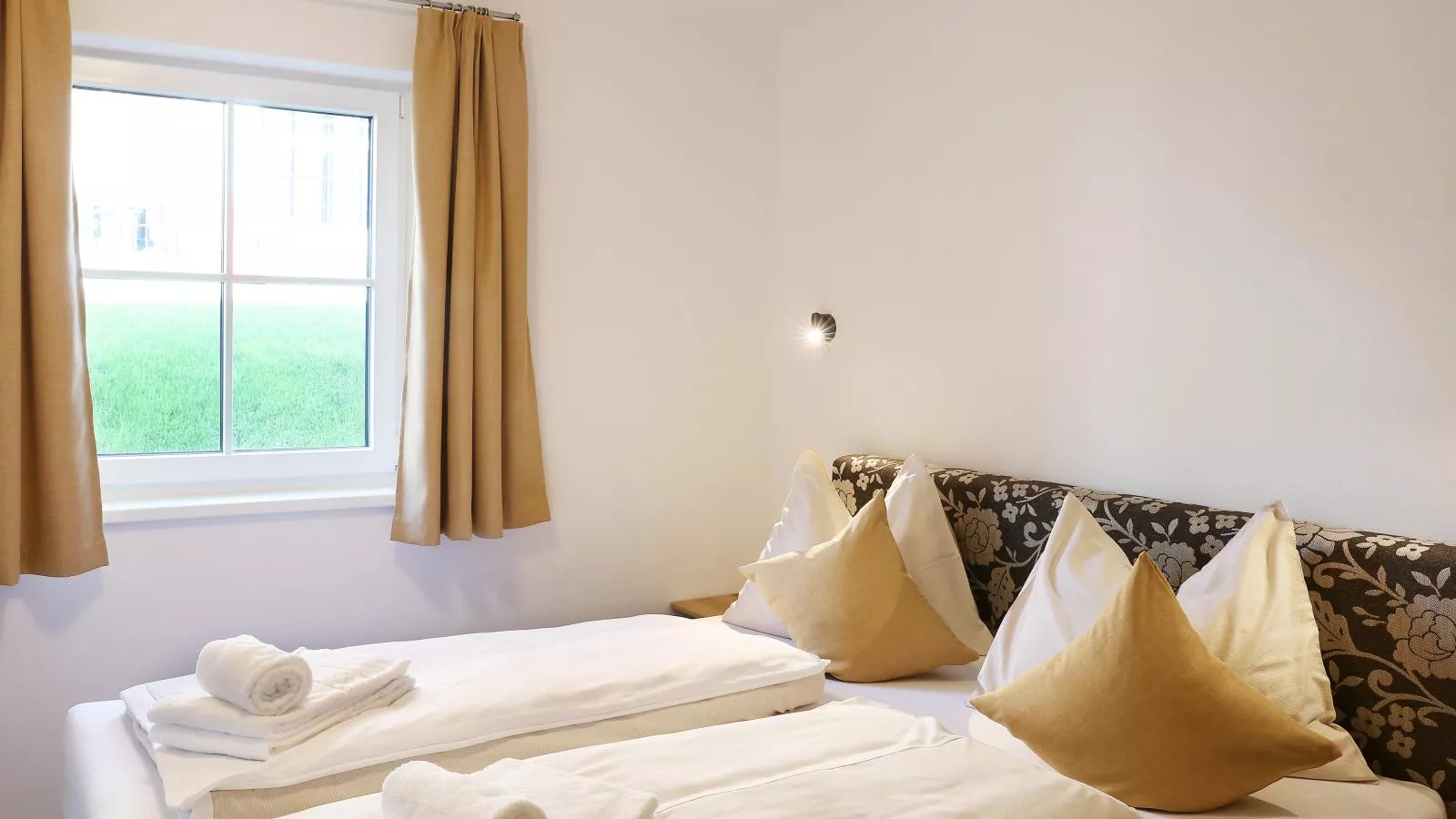 Tauern Suites Mitterwirt TOP 204-Bedroom