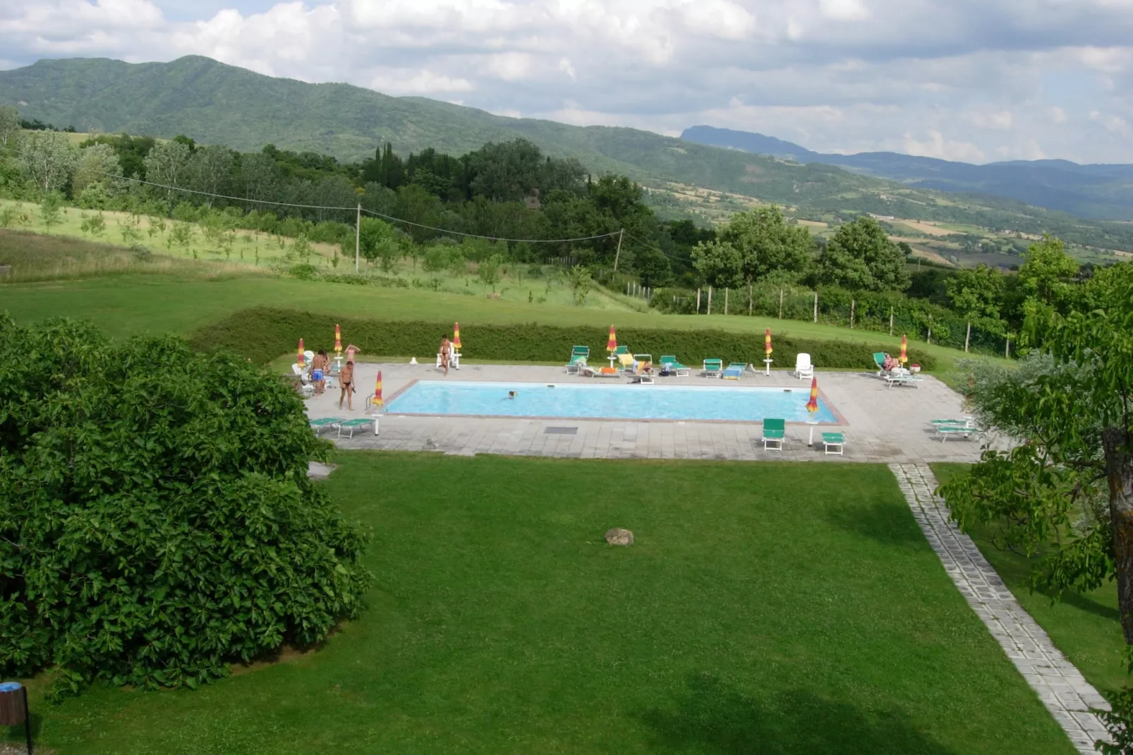 L'Acero-Gardens summer