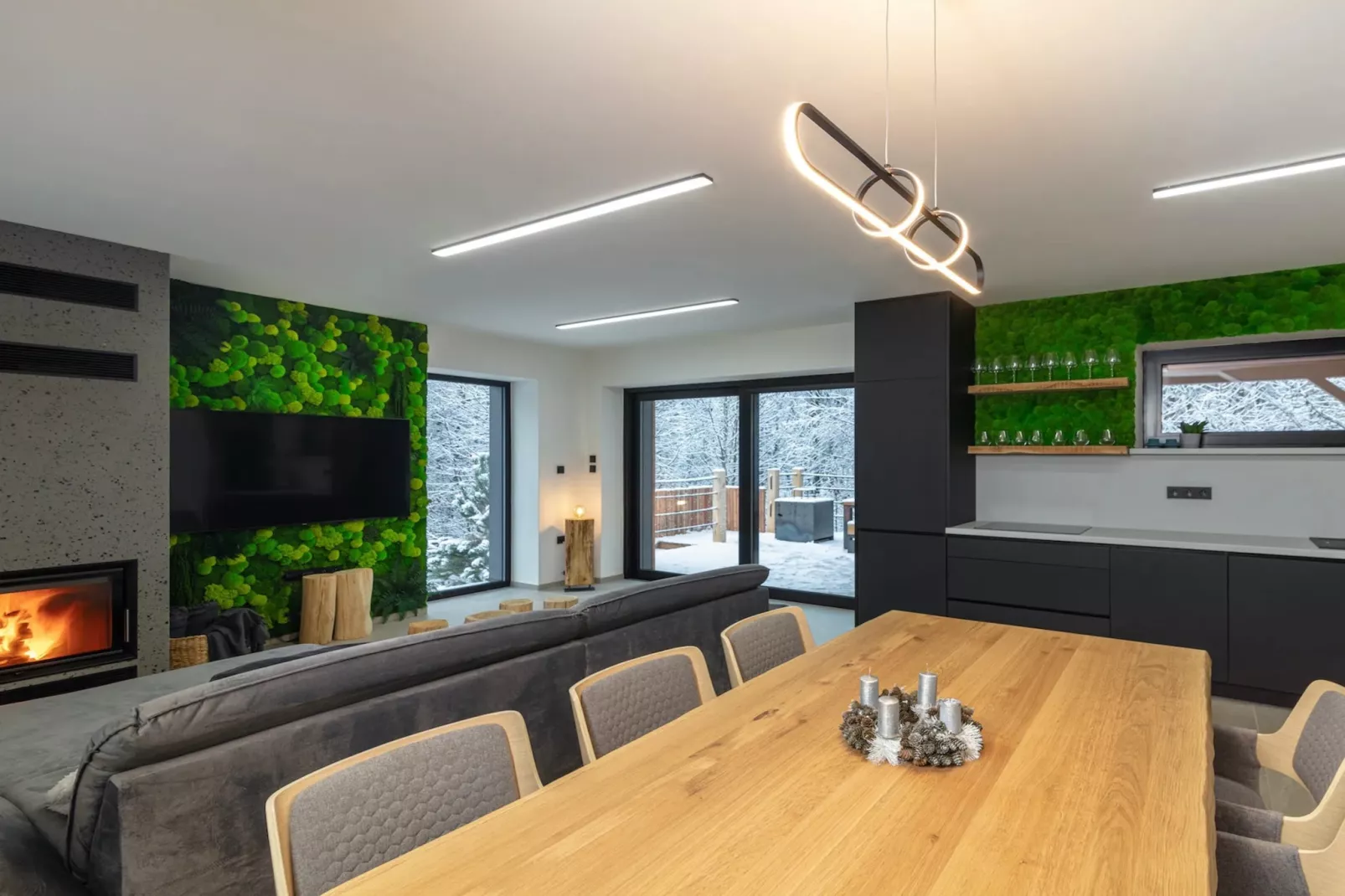 Celadna MCMV530-Dining room