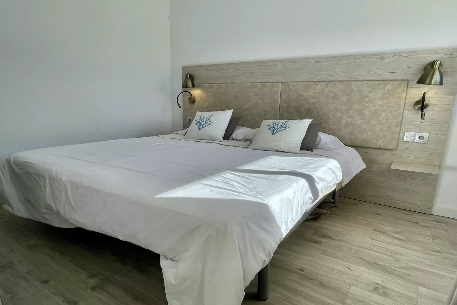 FESTASTAR 104-Bedroom