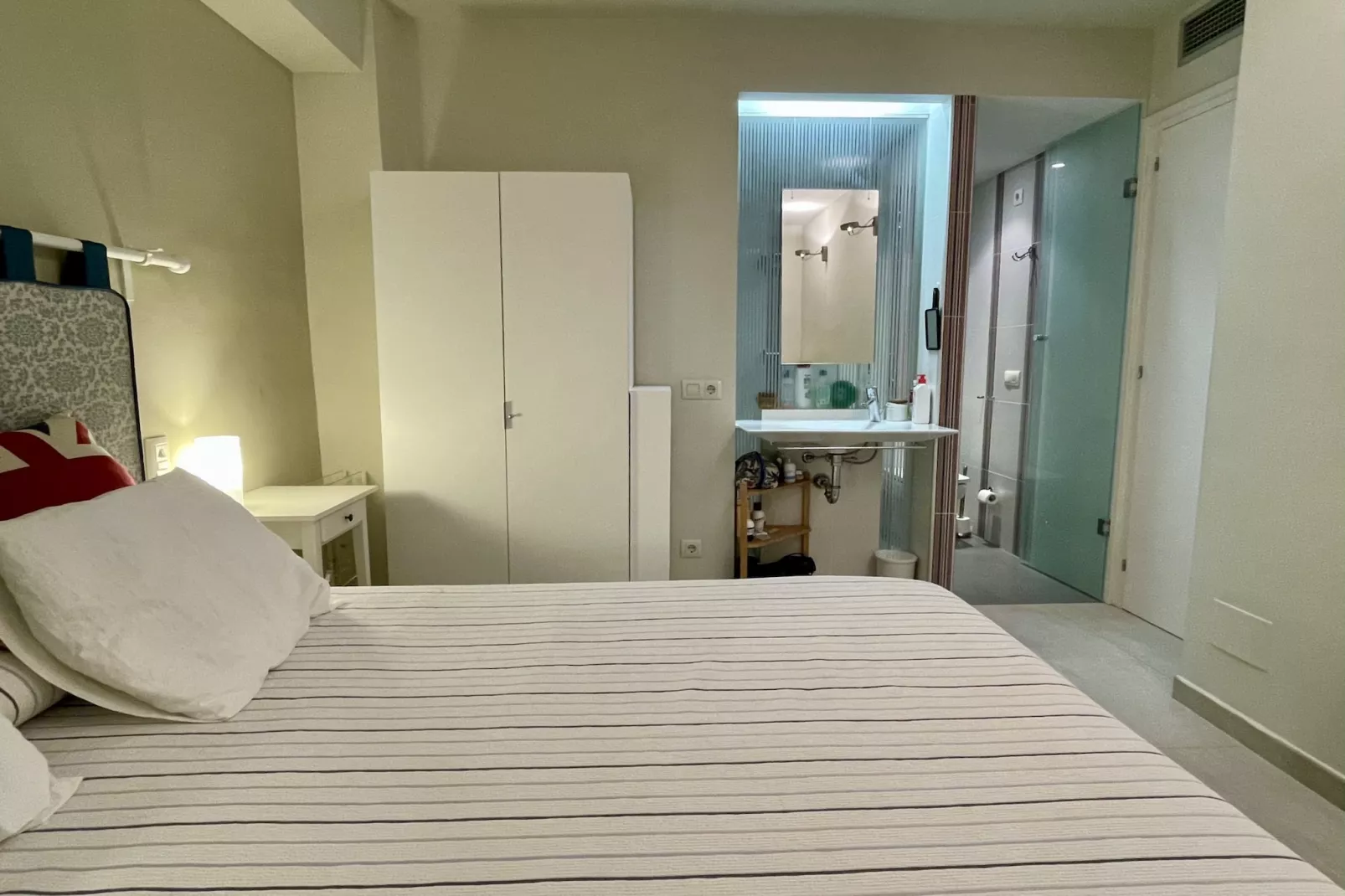 CATALONIA 1-5-Schlafzimmer