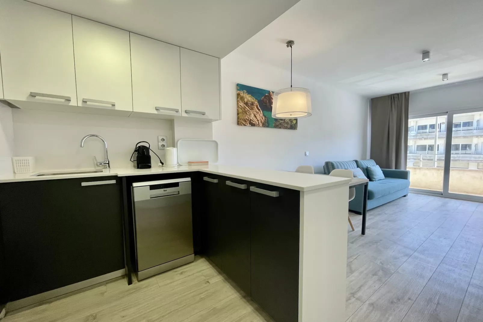 FESTASTAR 215-Kitchen
