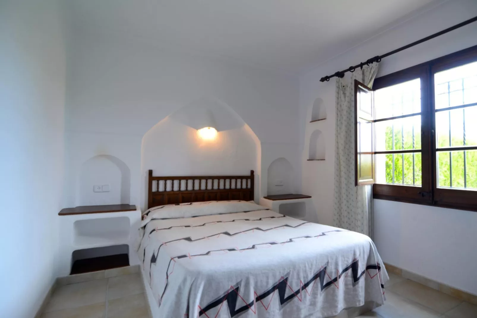 LES ACACIES 10-Bedroom