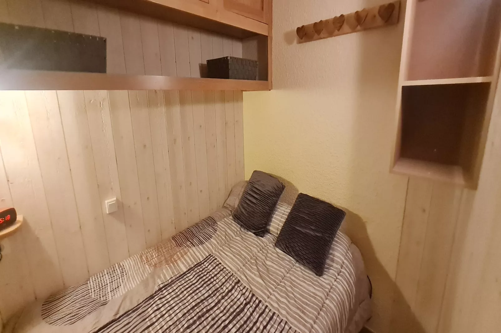 Montana 1 N°G4 - ST4-Bedroom