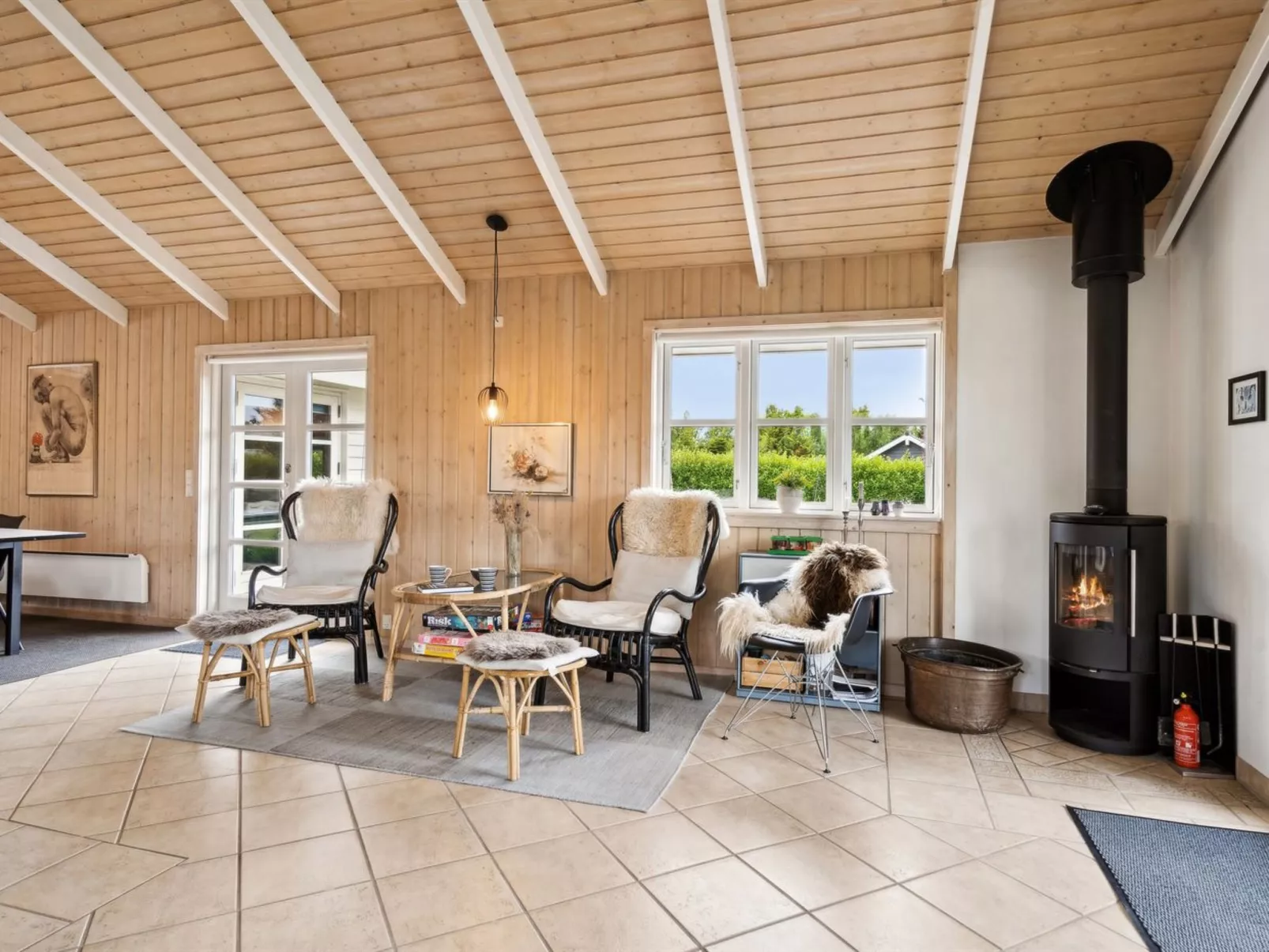 "Andon" - 320m from the sea-Drinnen