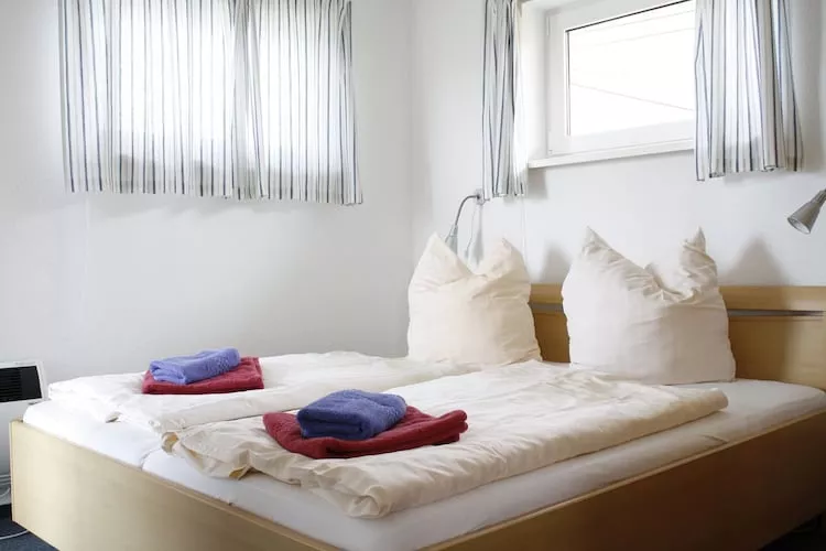 Floating House 2 - Classic / 4 Personen-Bedroom