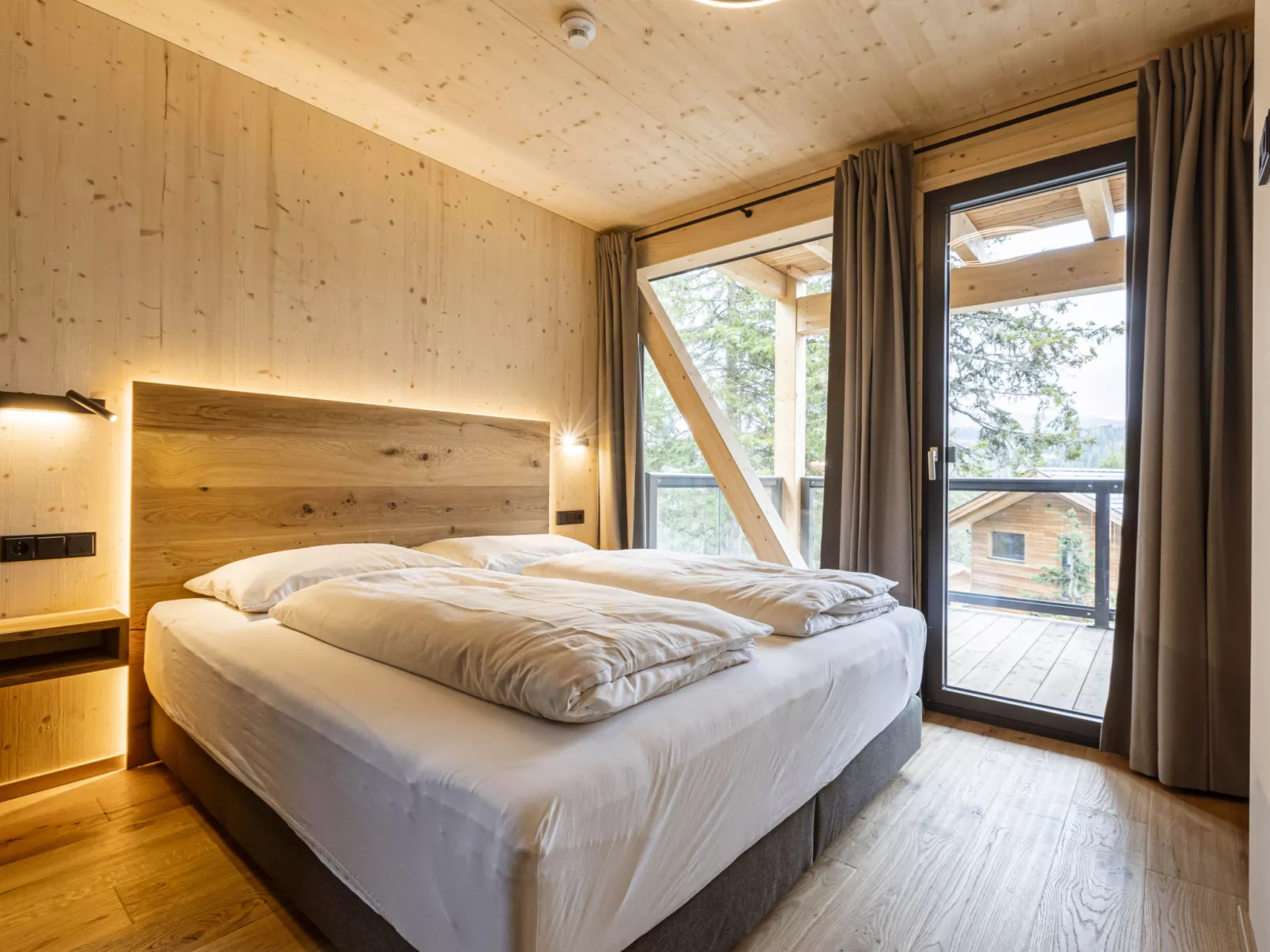 Superior # 12 Sauna & Hot Tub-Inside