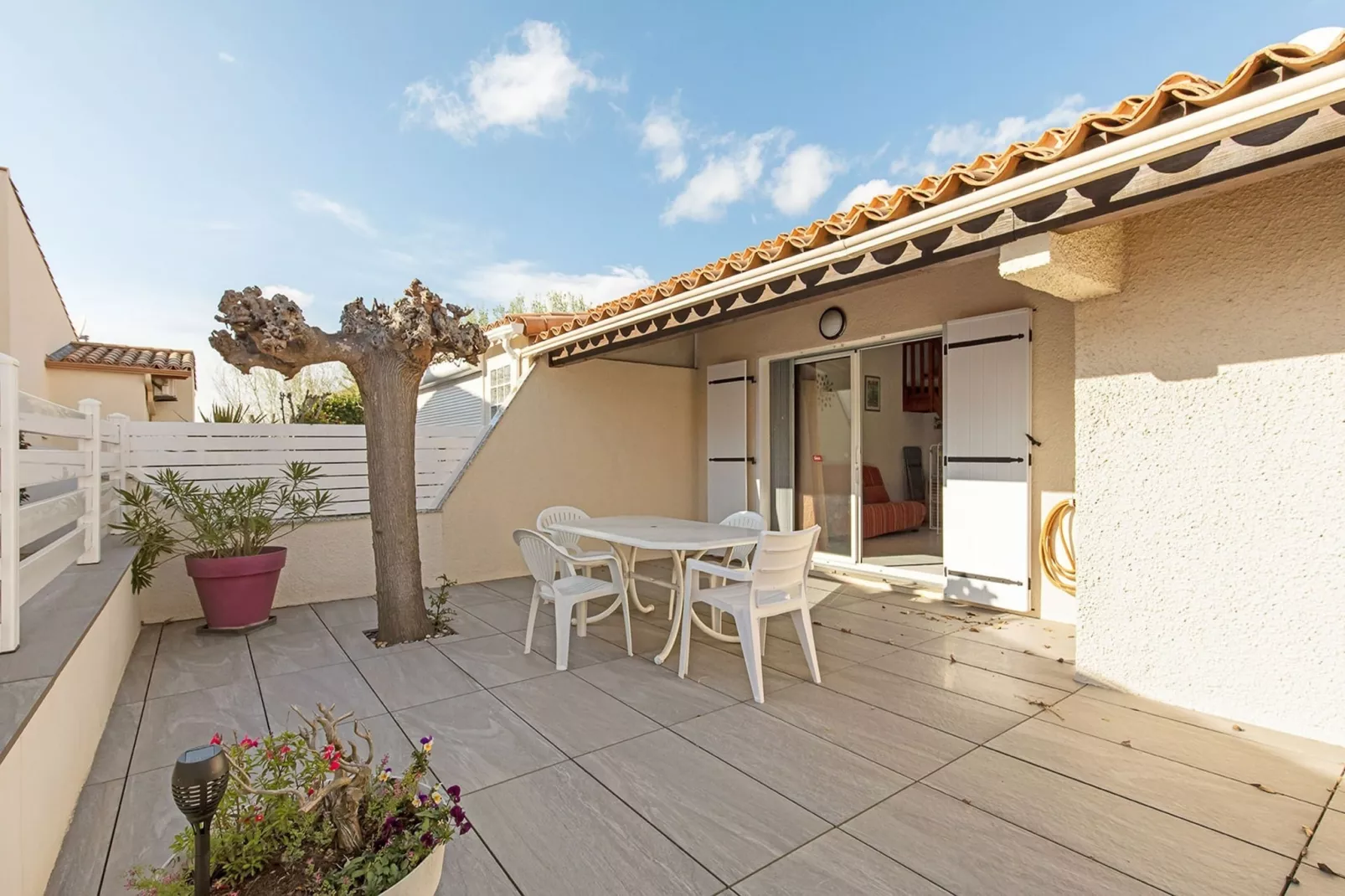 Perles du Soleil N°50 - M2M6-Wohnzimmer