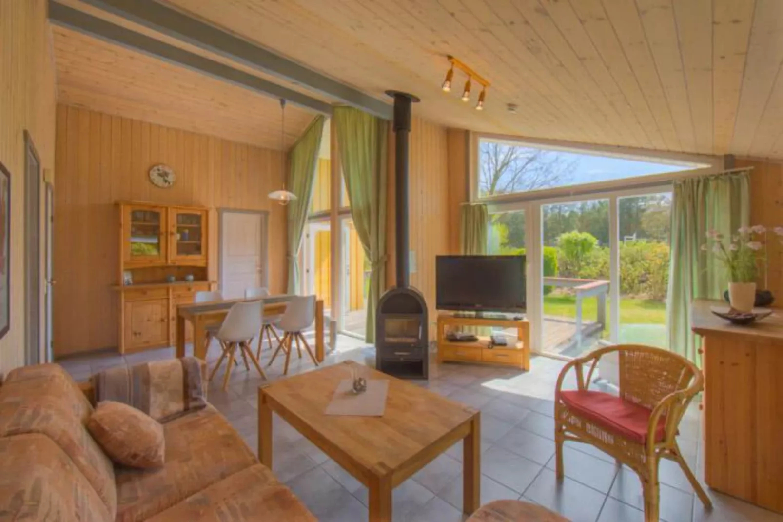 FH Seeschwalbe 220-Living room