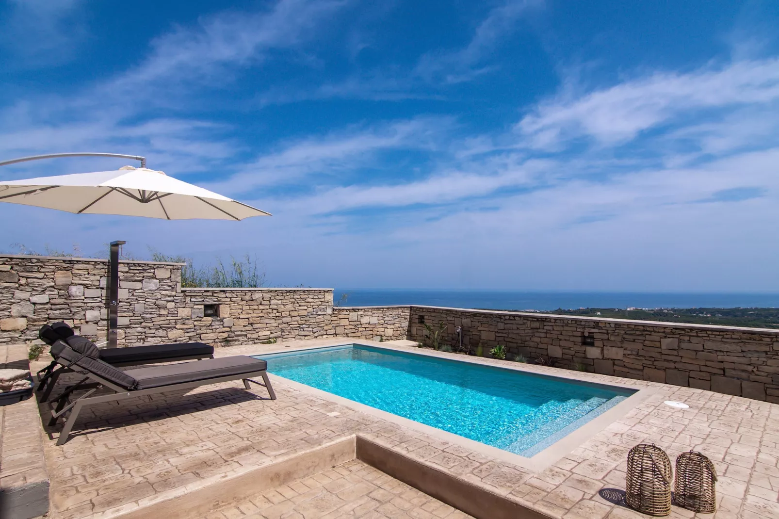 Villaki-Pool