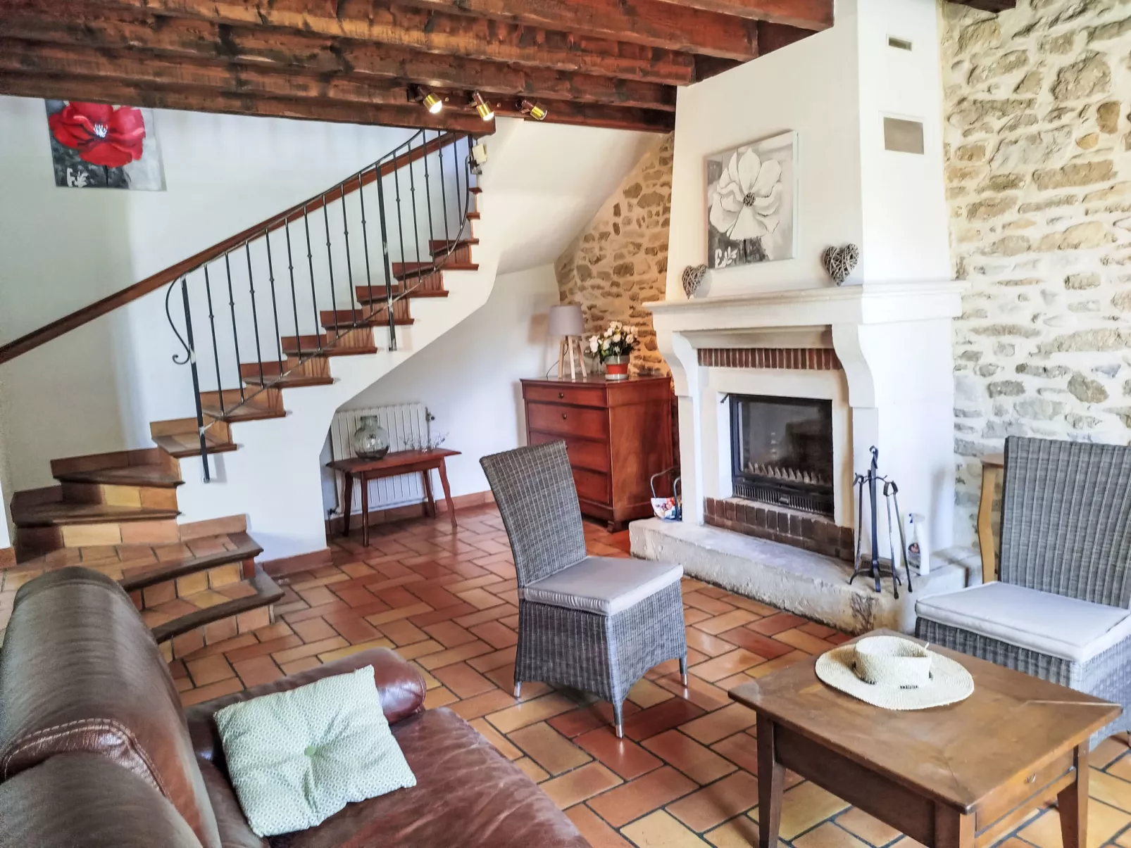 Le Gîte de Saint Sauveur-Inside
