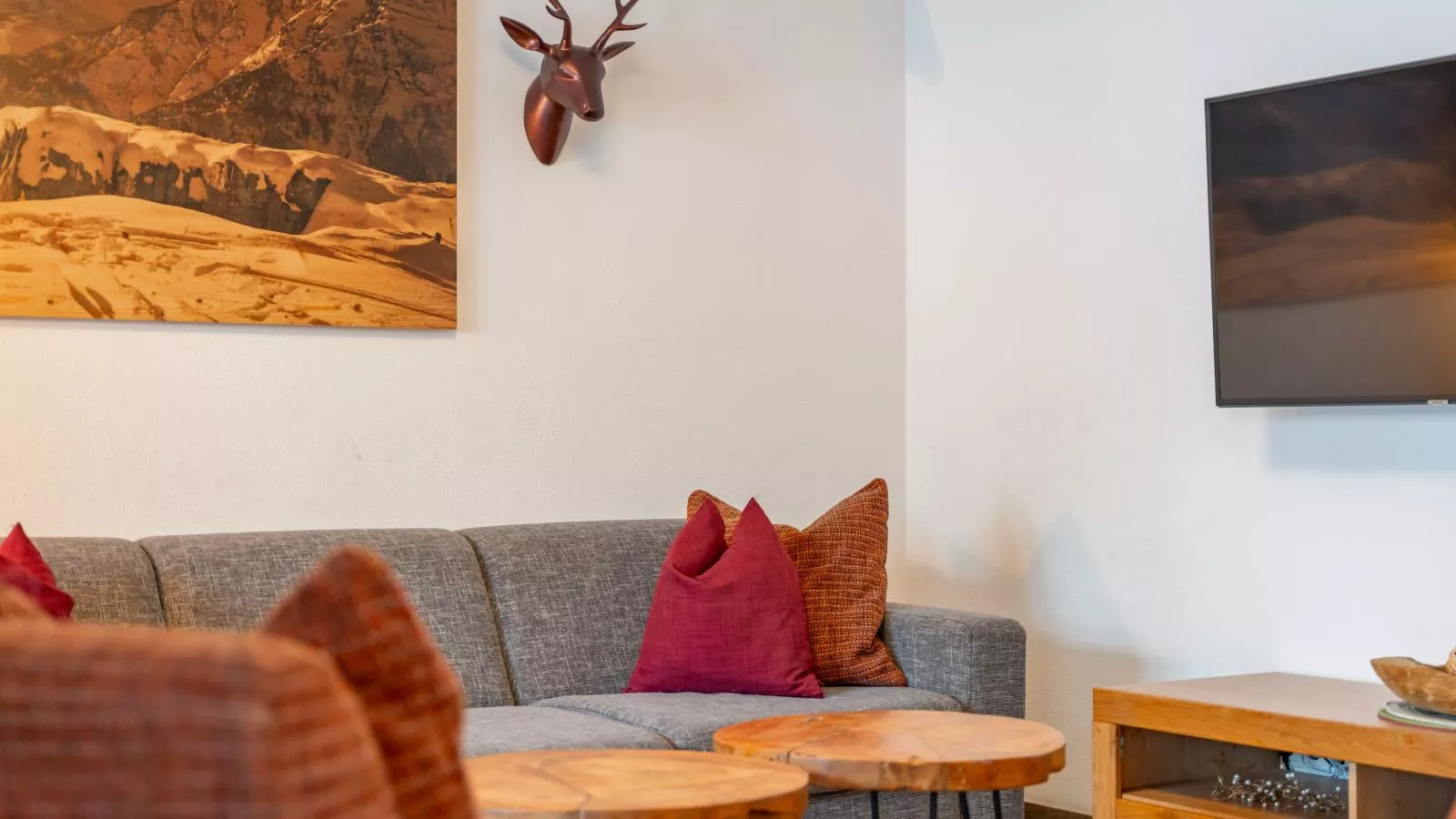 Tauern Suites Mitterwirt TOP 304-Living room