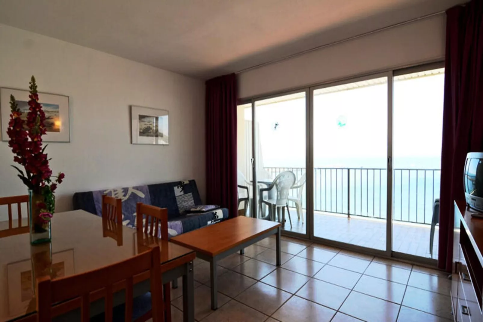 Appartements à L'Estartit-Außenbereich Sommer