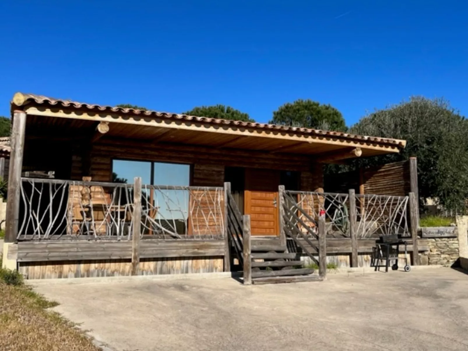Chalet Simple-Draußen