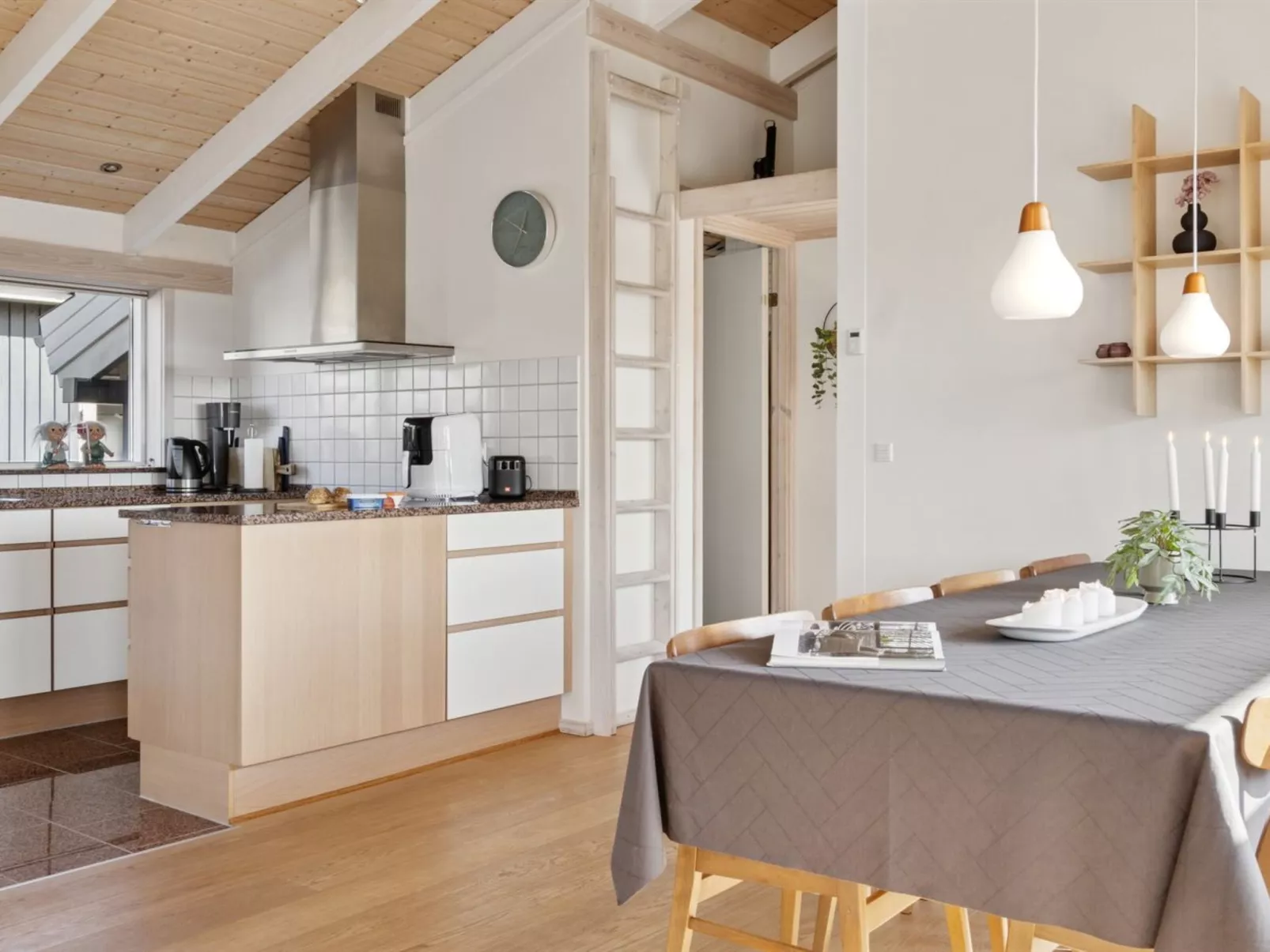 "Annegret" - 200m from the sea-Drinnen