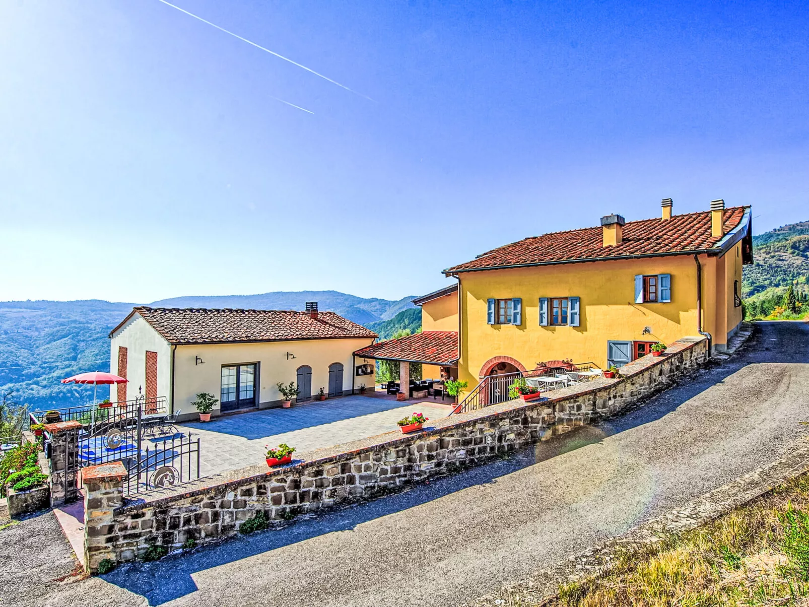 Antico Loggiato-Outside