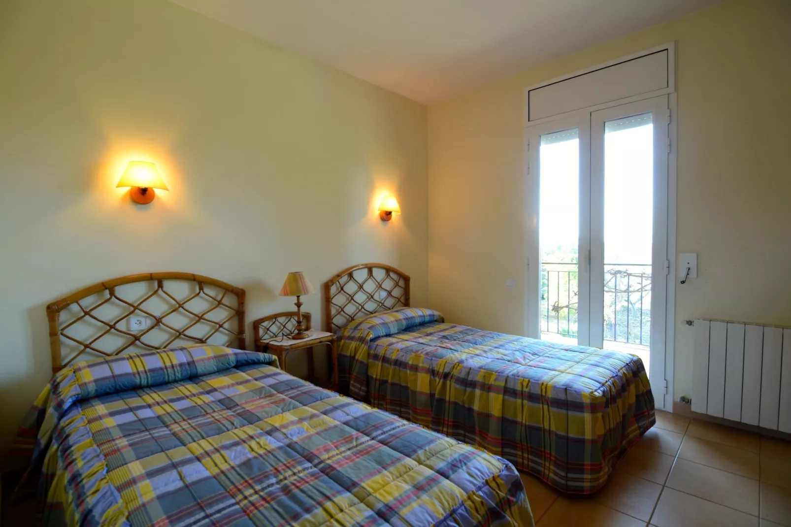 LA ROMAGUERA-Bedroom