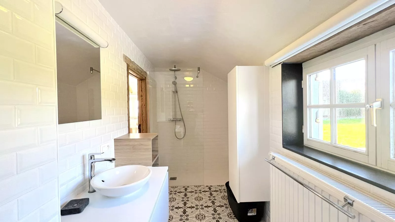 Amber-Bathroom