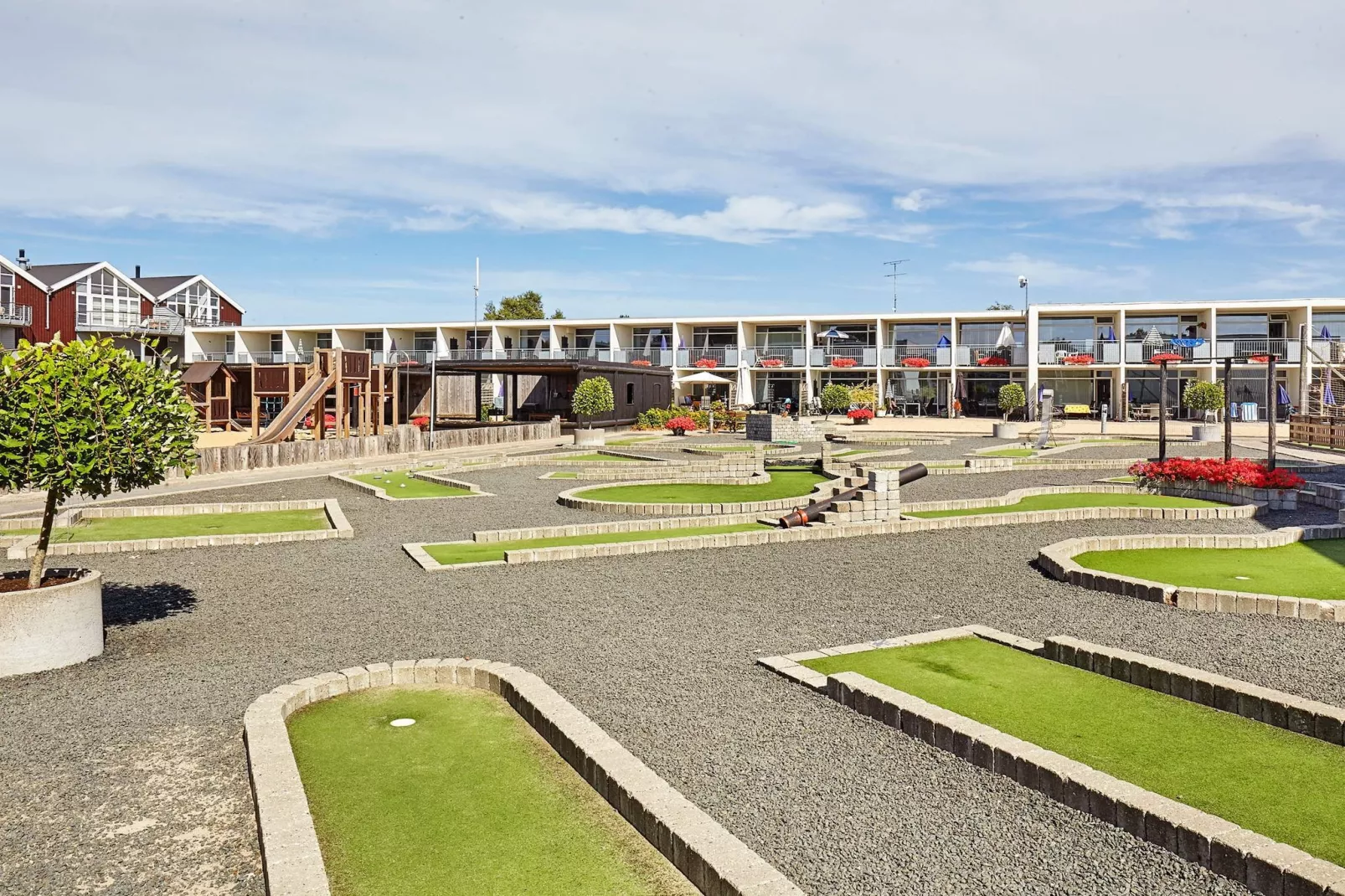 2 room,ground floor or 1.-Outdoor
