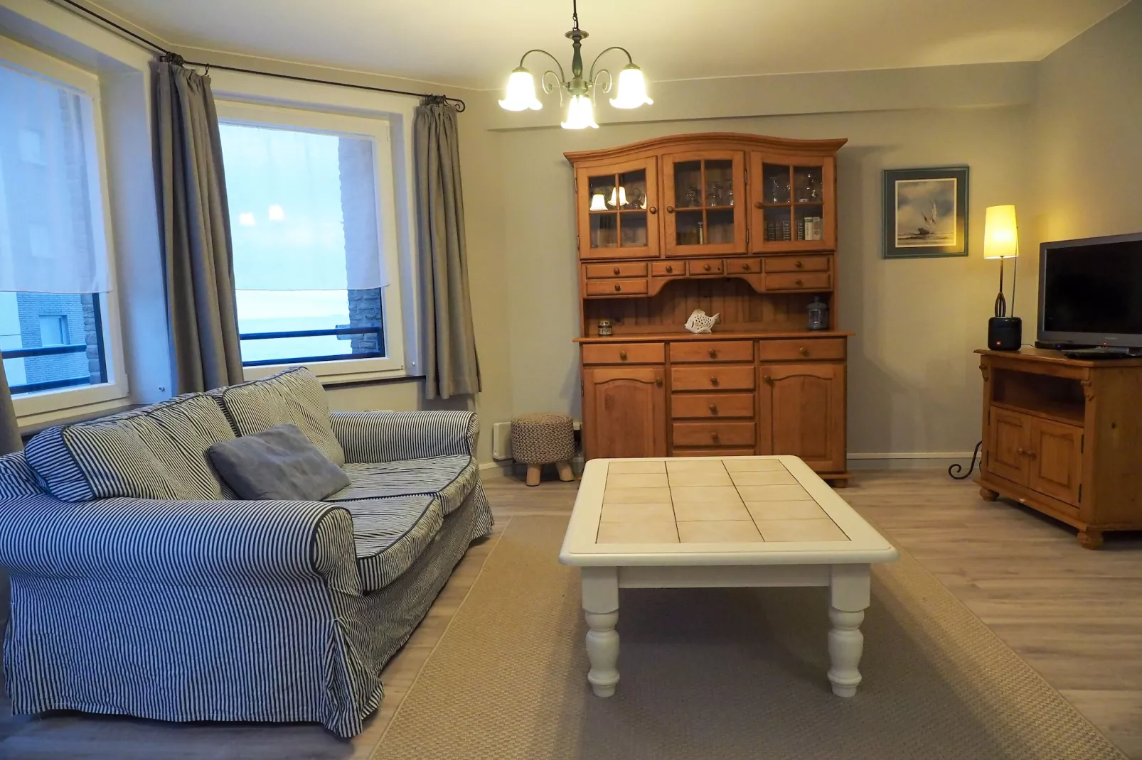 BRANDING - 3RD-Living room