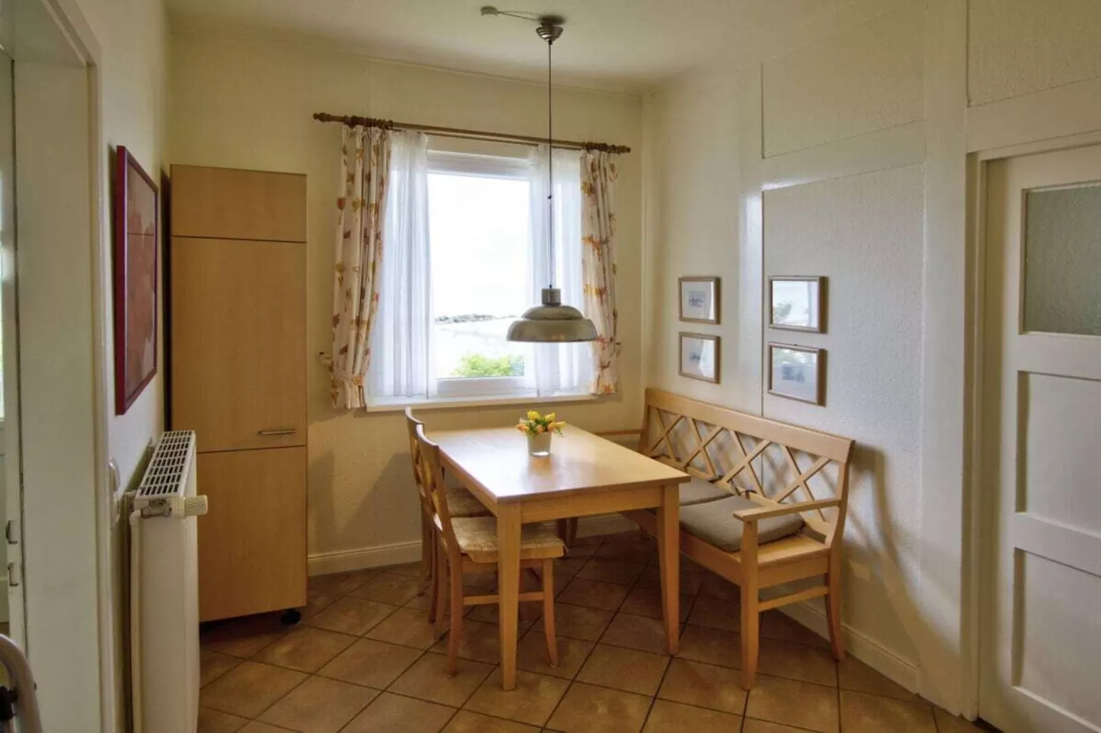397163-Dining room