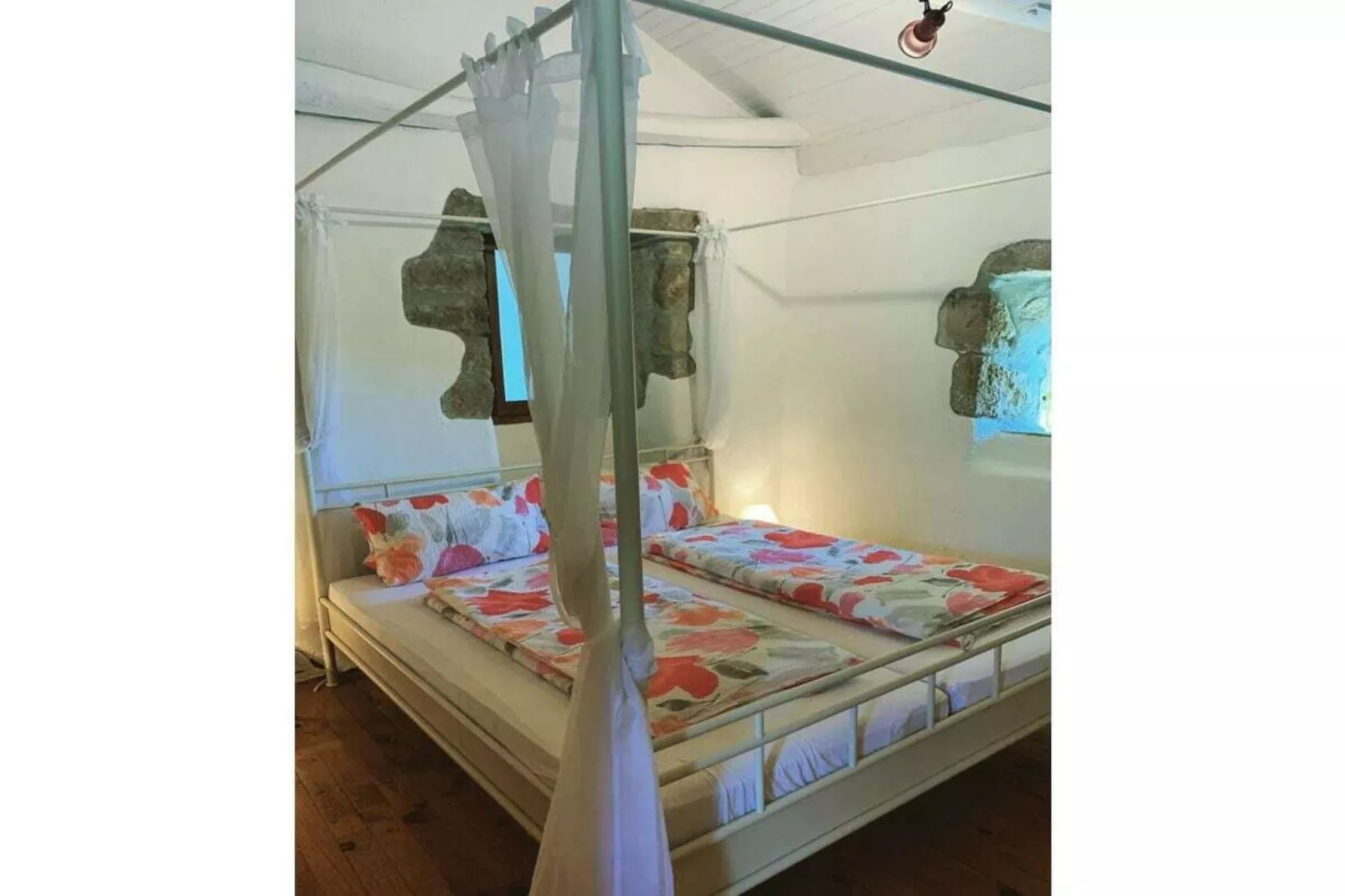380985-Bedroom