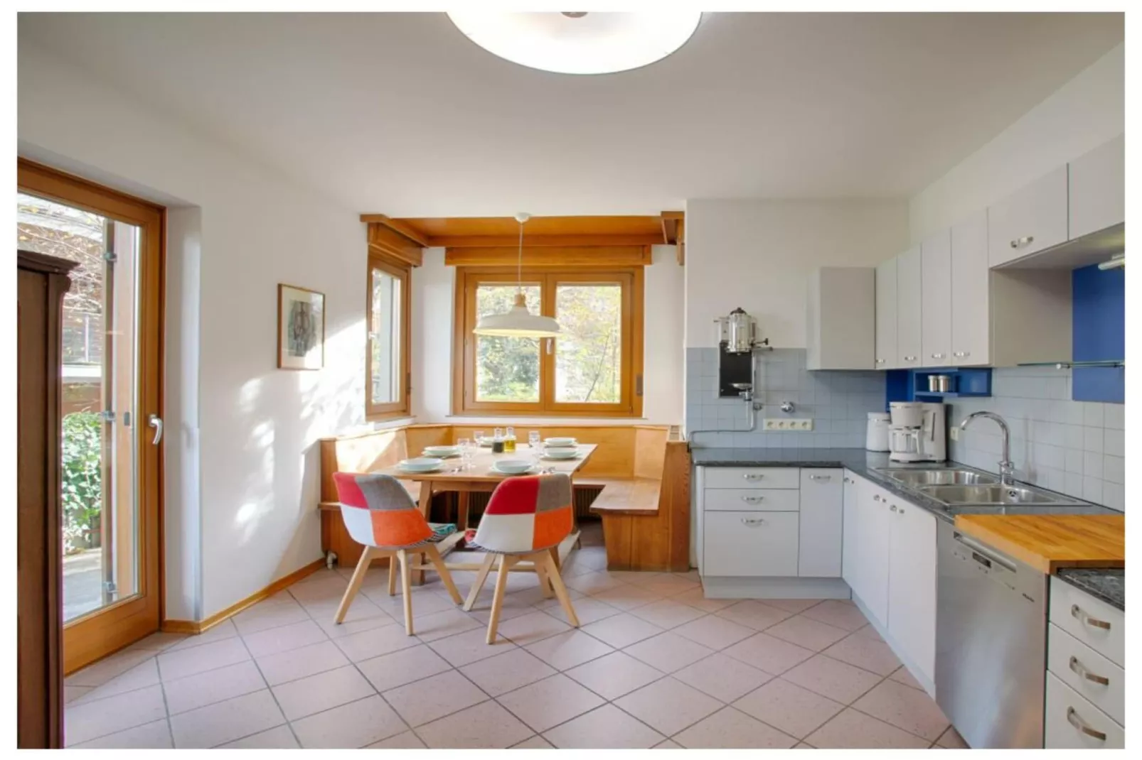 498211-Kitchen