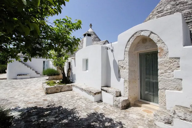 Trullo, Ostuni-Trullo I Giardini-Außenbereich Sommer