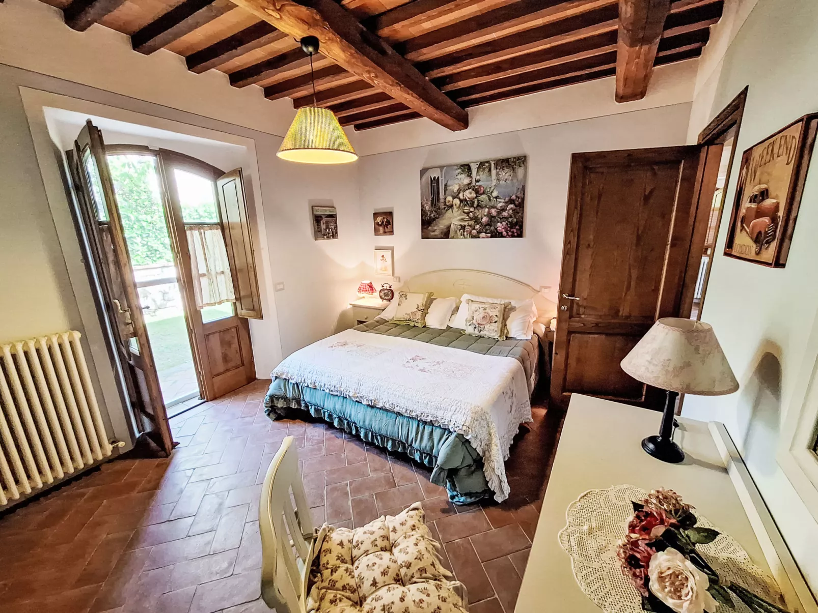 San Regolo-Inside