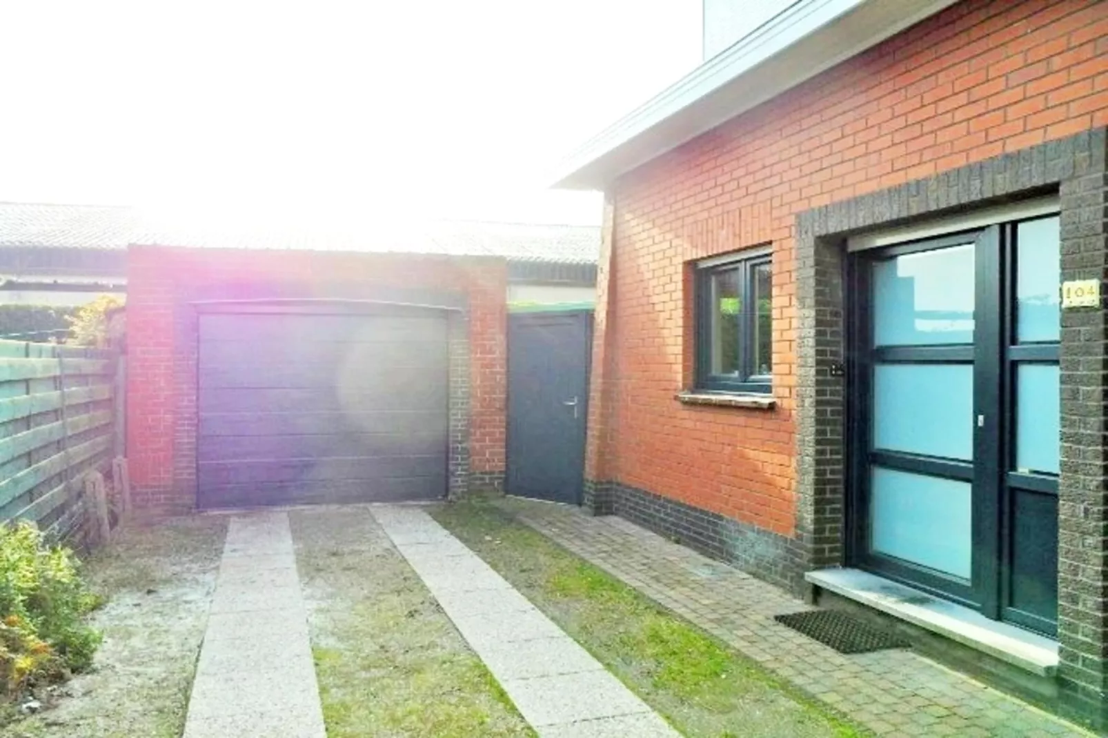RINGLAAN 104 WONING-Exterior summer