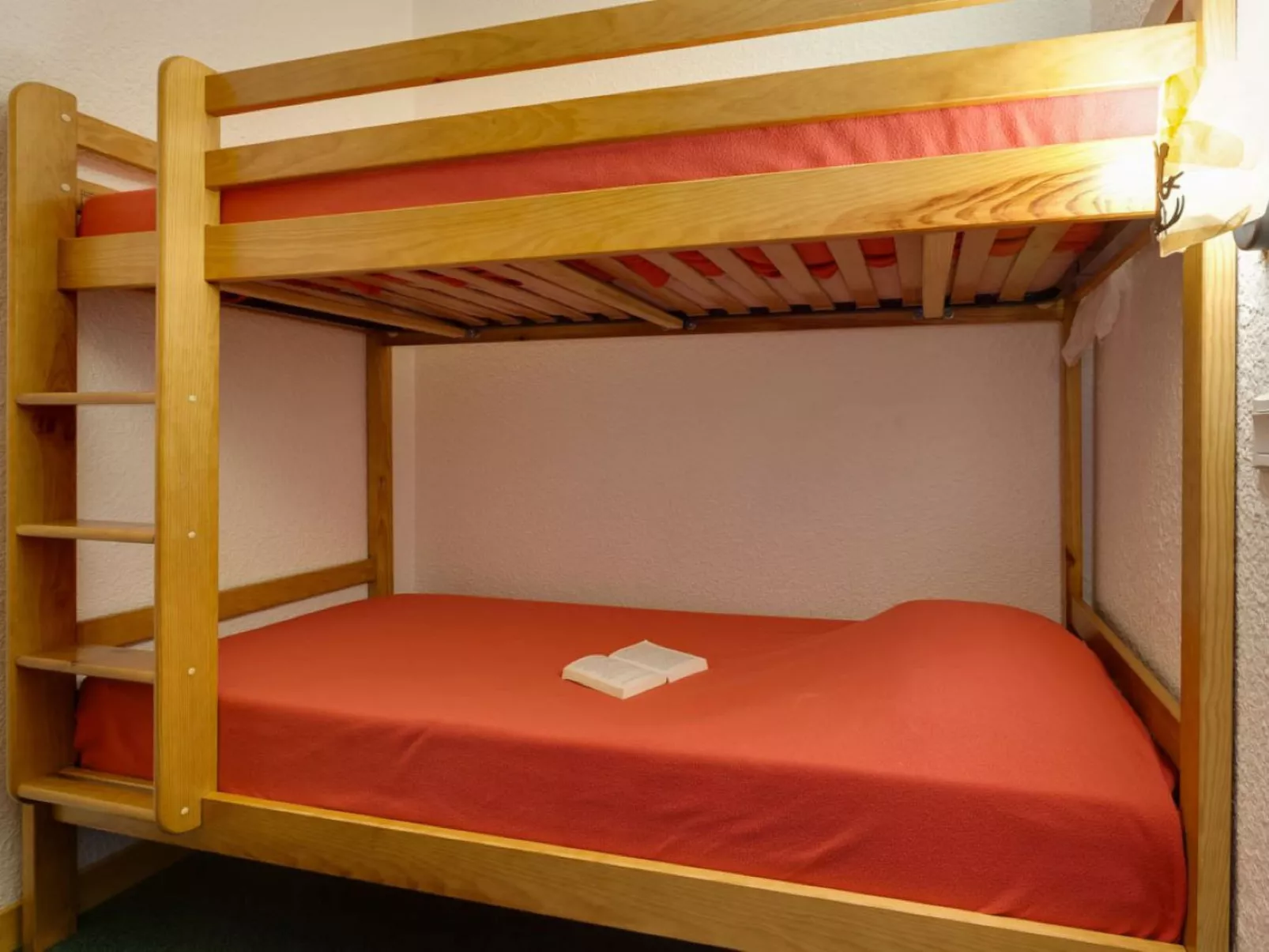 Cabourg-Inside