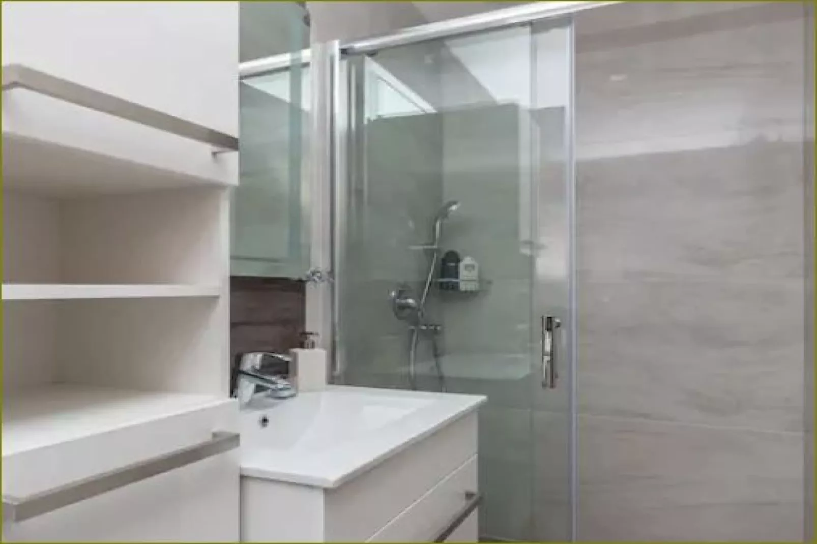 Apartments Dub - Comfort One-Bedroom Apartment with Shared Terrace (no.1)-Bathroom