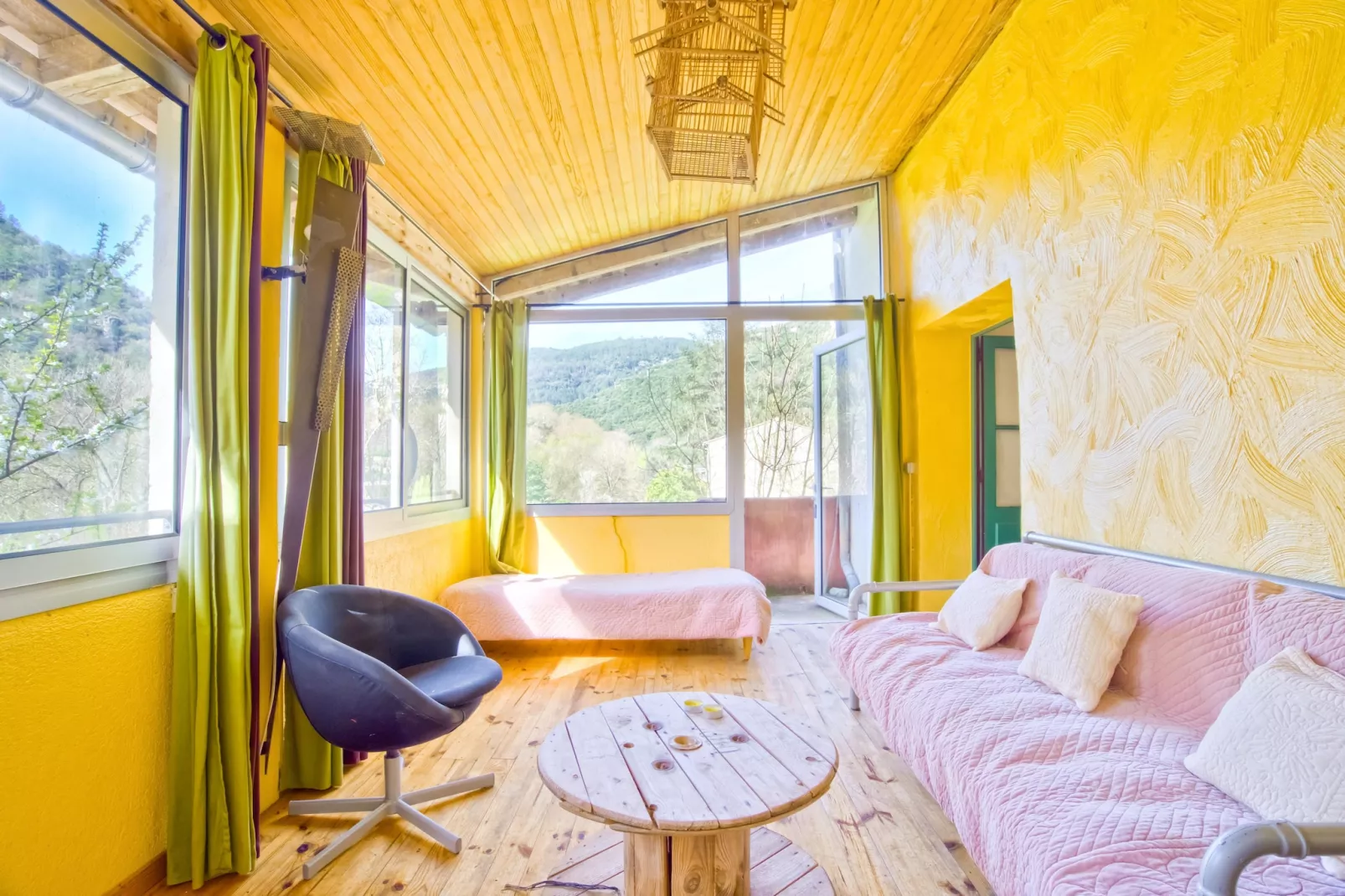L'Atelier des Fileuses-Living room
