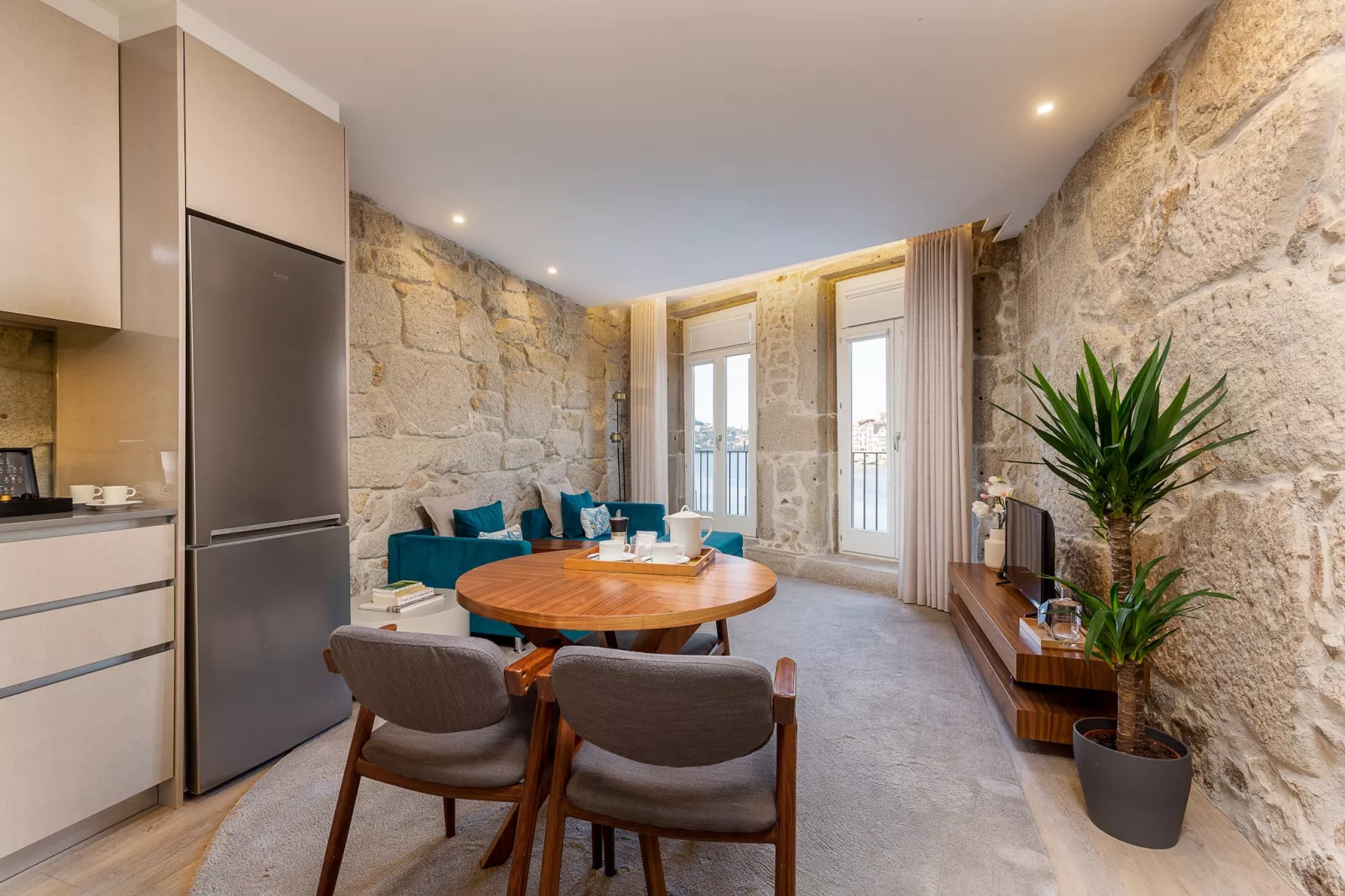 YOUROPO - Ribeira Gaia 2-Dining room