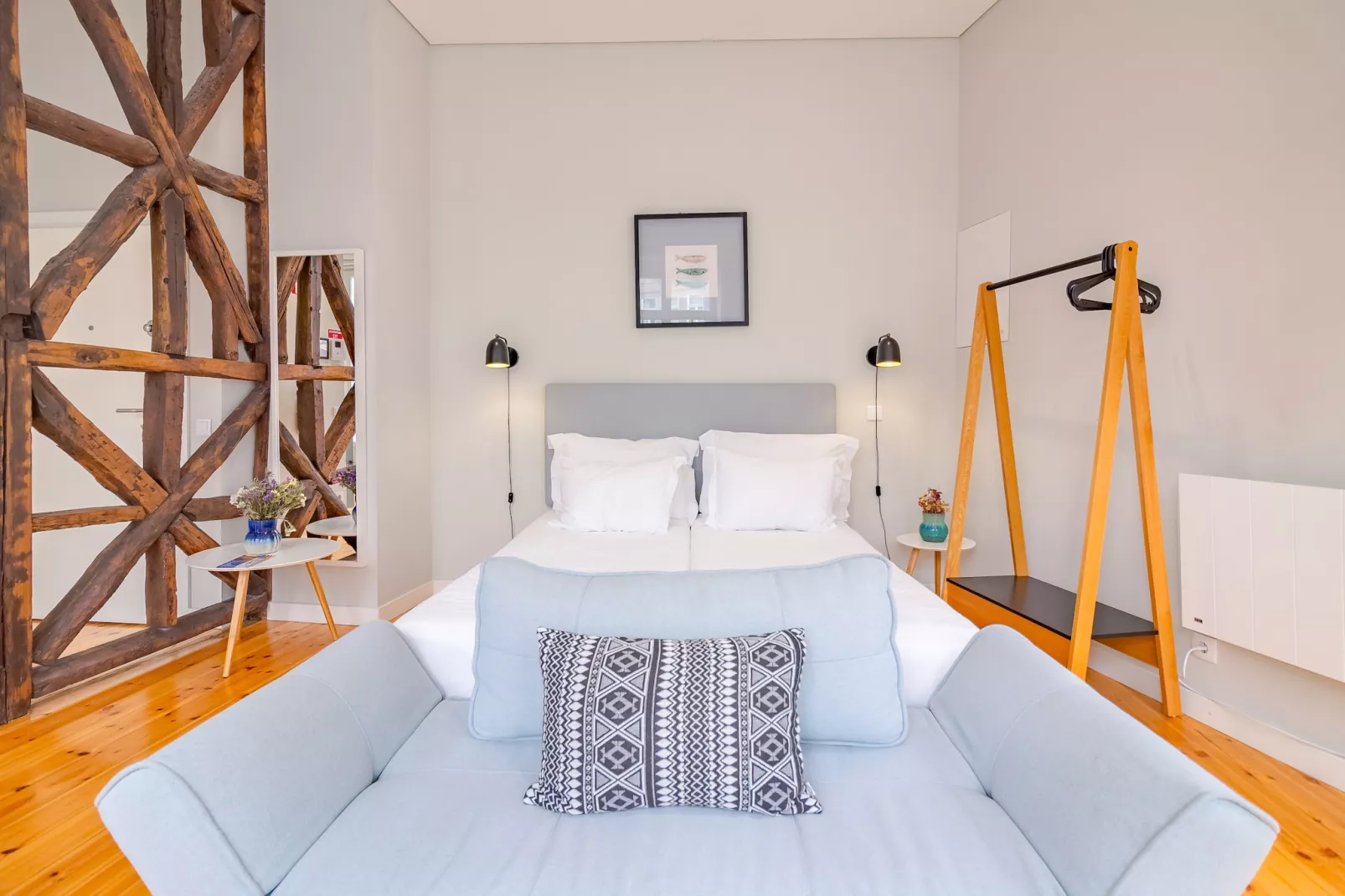 YOUROPO - City Center 2-Bedroom
