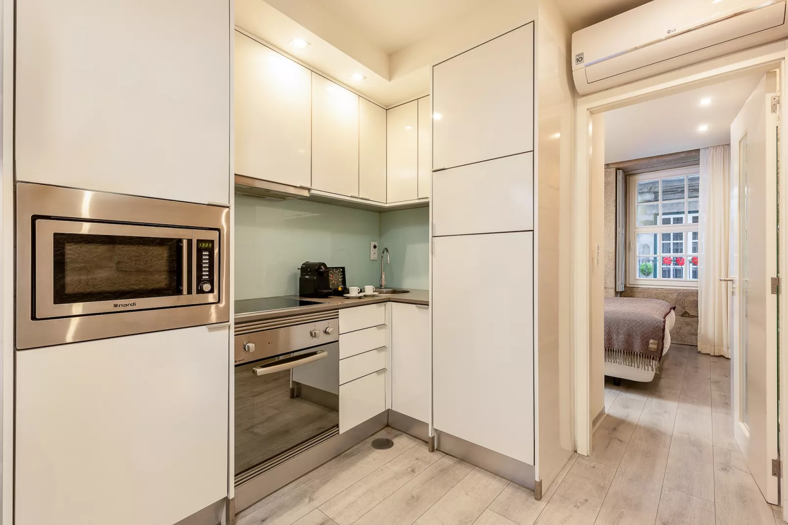 YOUROPO - Ribeira Porto 0-Kitchen