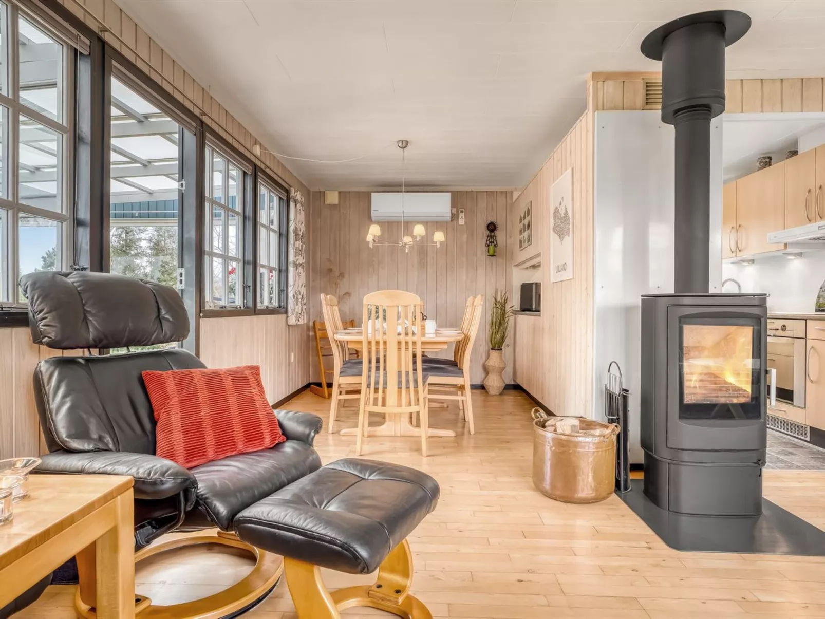 "Thorir" - 500m from the sea-Drinnen