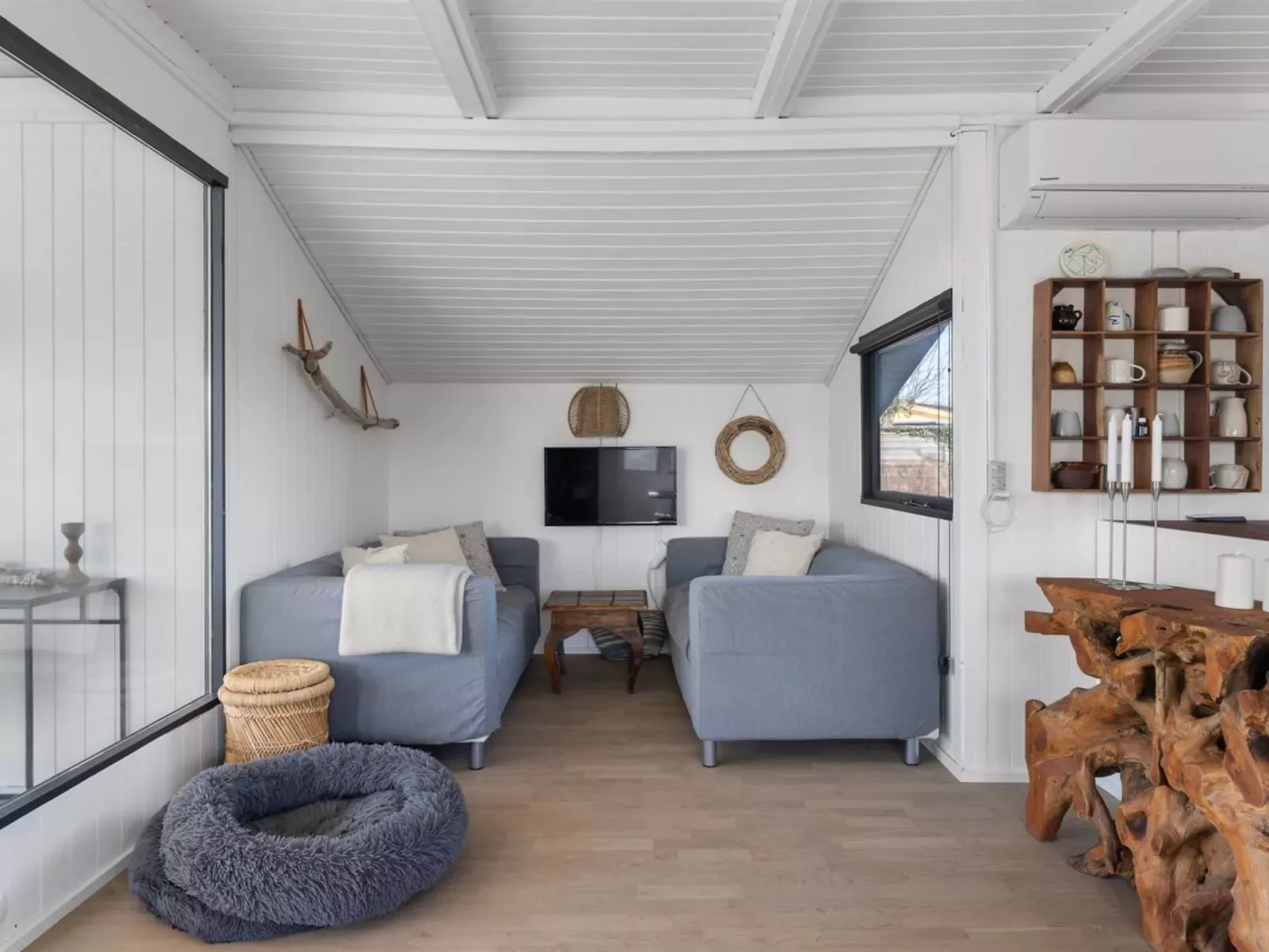 "Alvild" - 300m from the sea-Inside