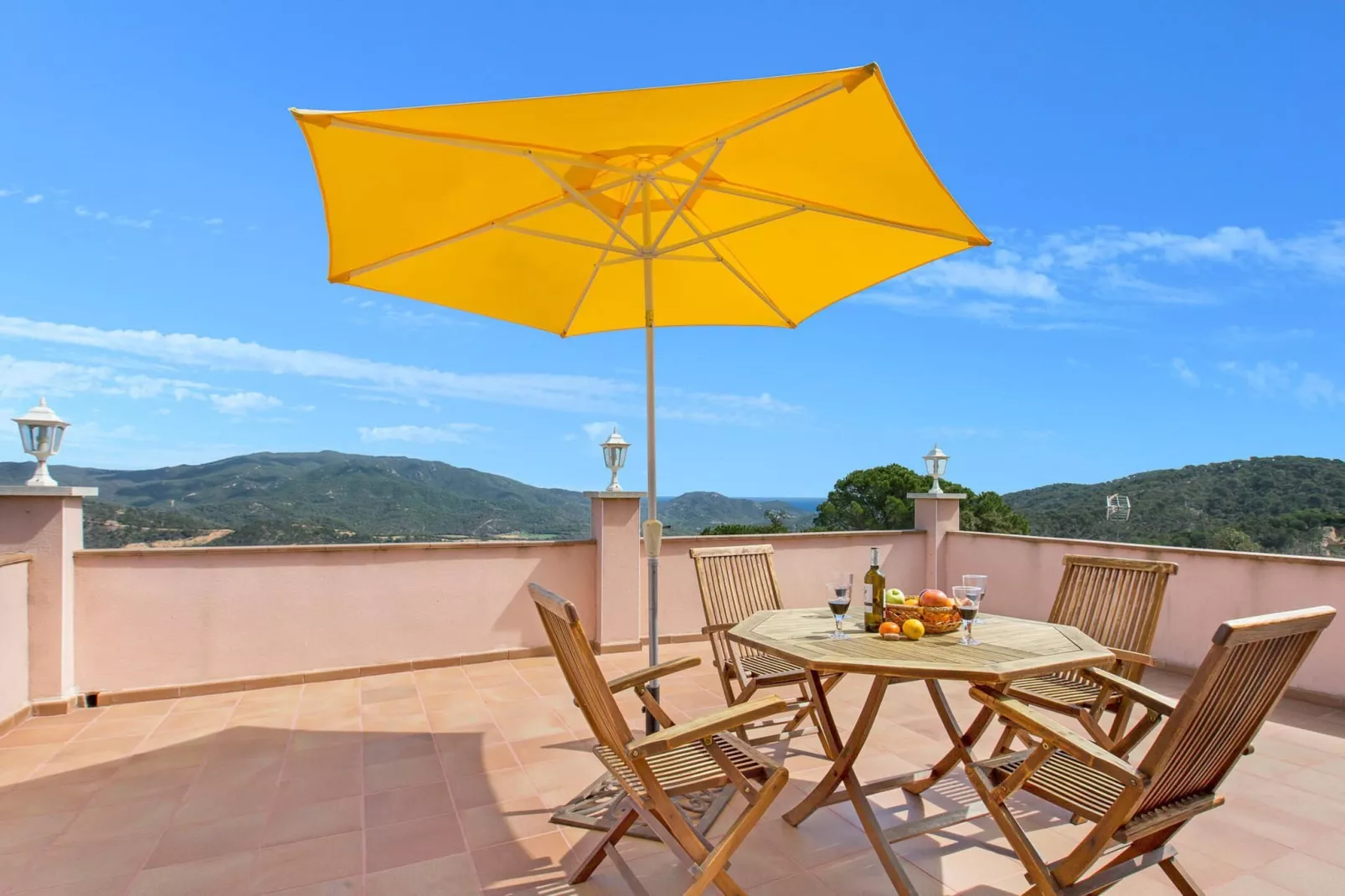 Angeles-Terrace balcony